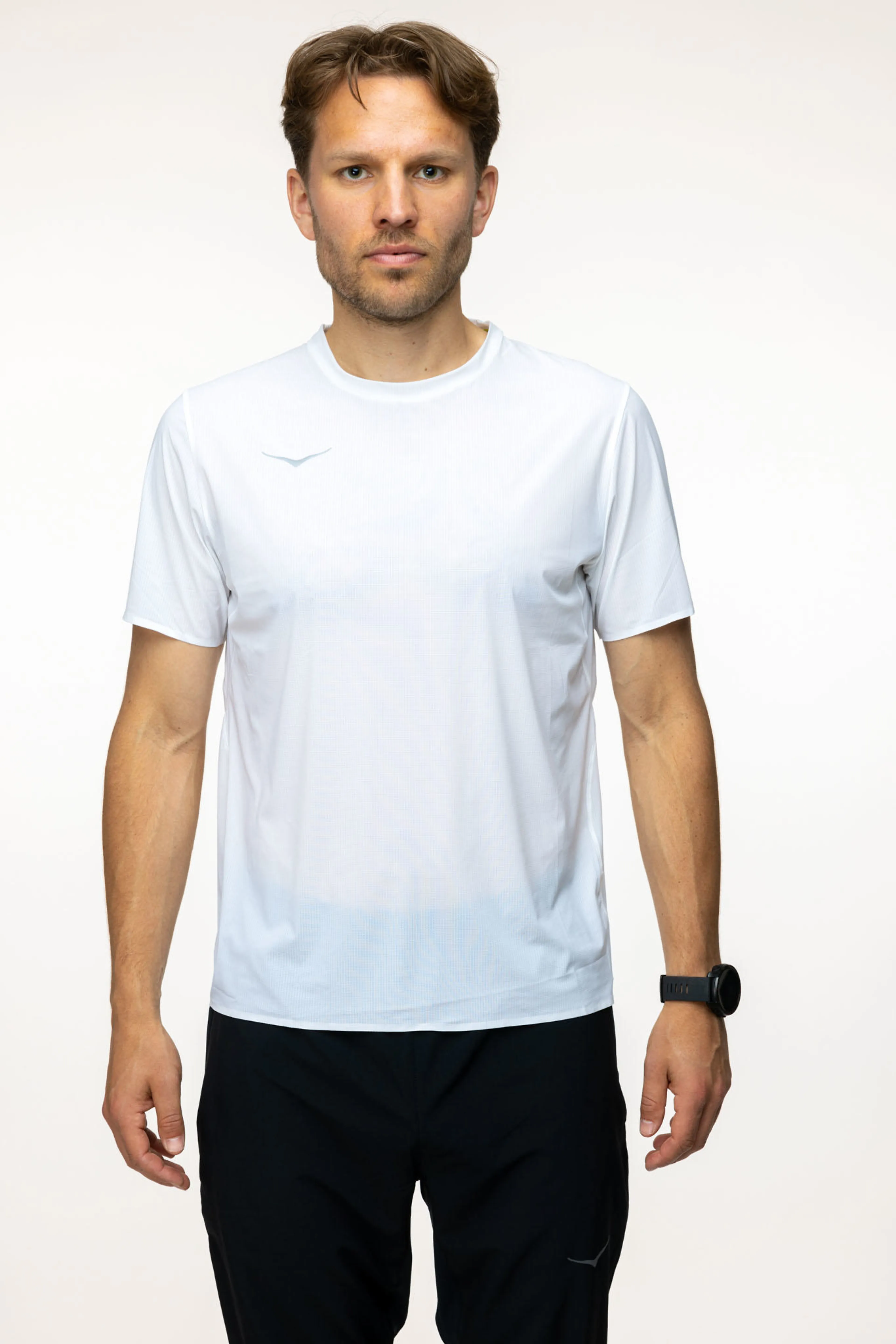 M PERFORMANCE RUN SHORT SLEEVE