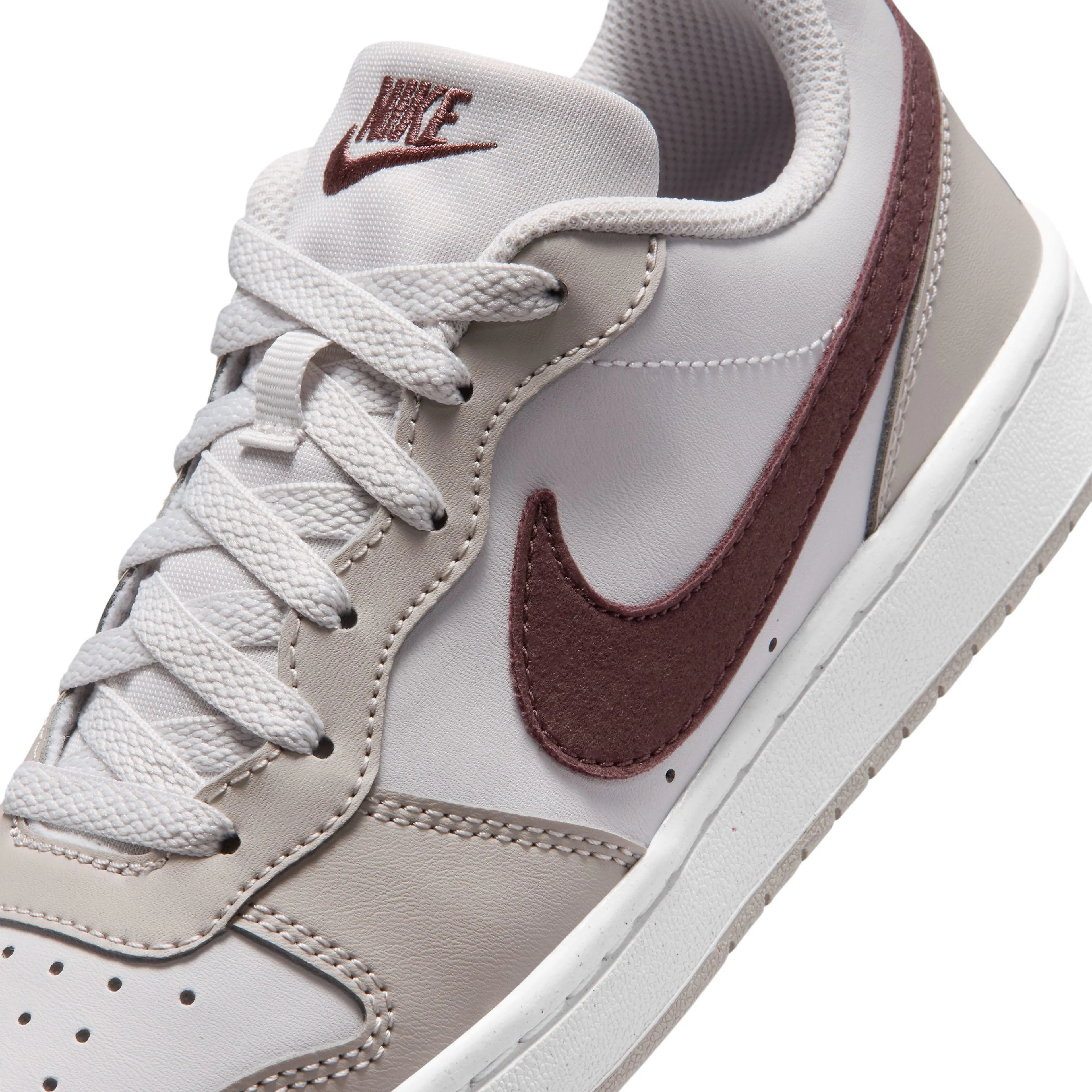 Court Borough Low Essential+ Big Kids' Shoes