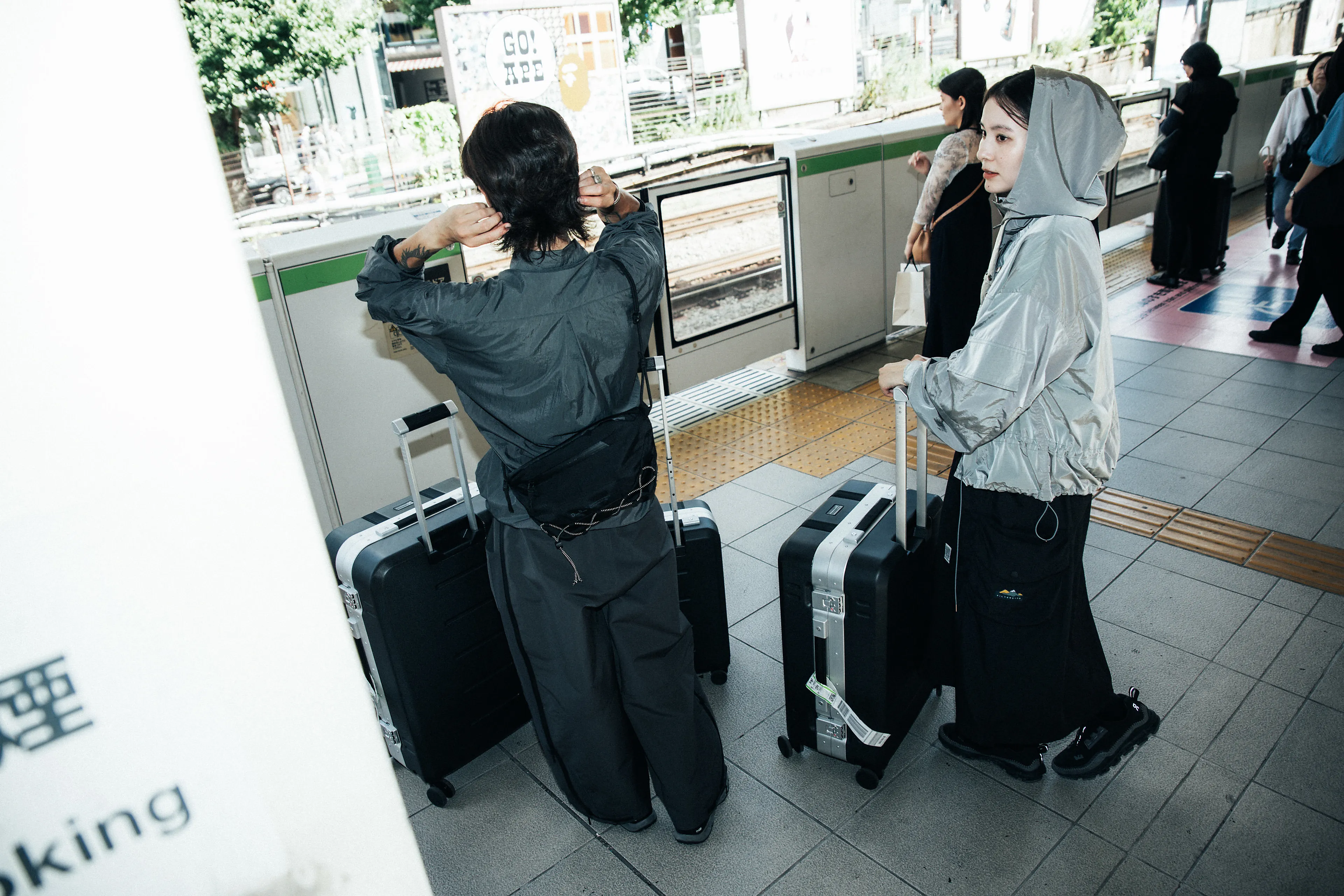 Ramverk Pro Check-in Luggage Medium