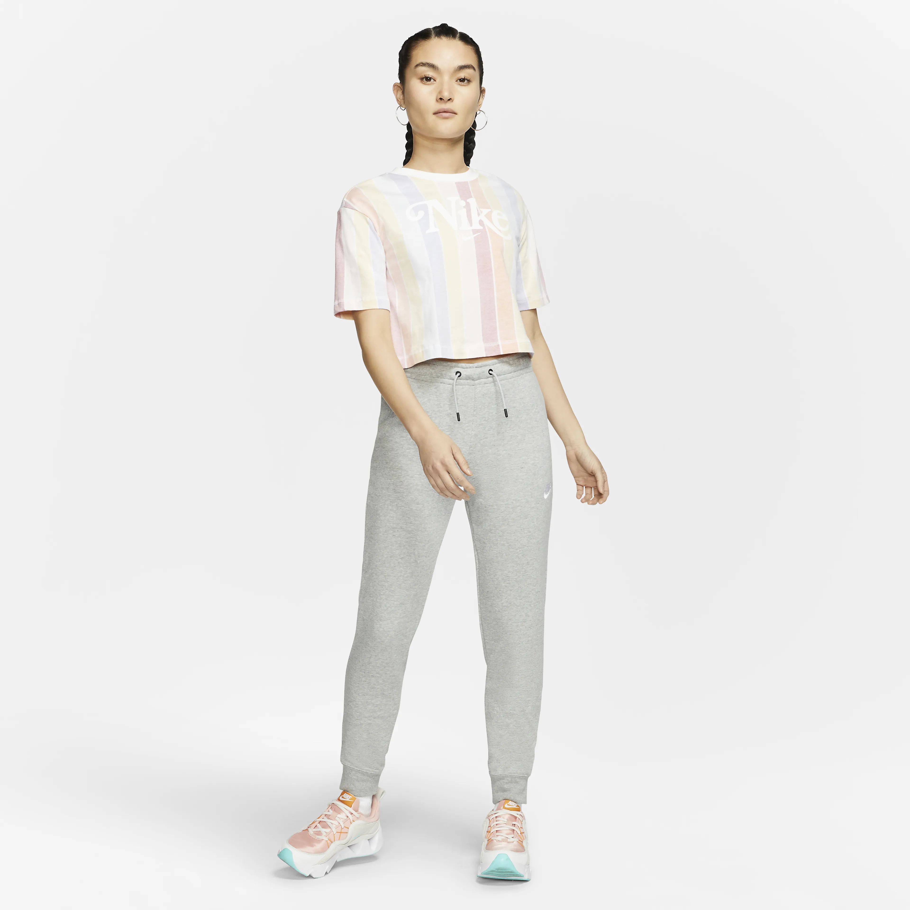 Sportswear Essential joggebukse dame