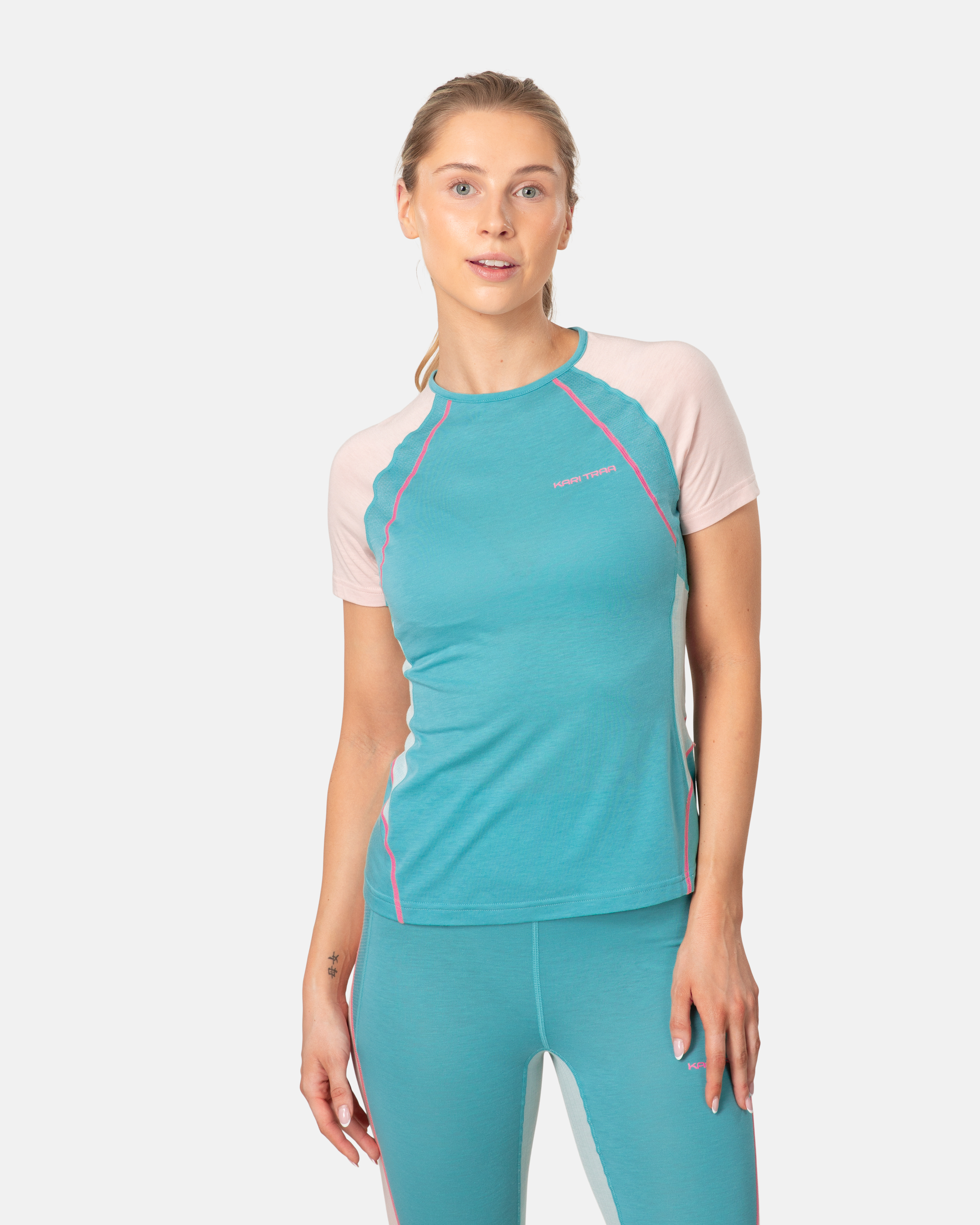 ALMA TEE