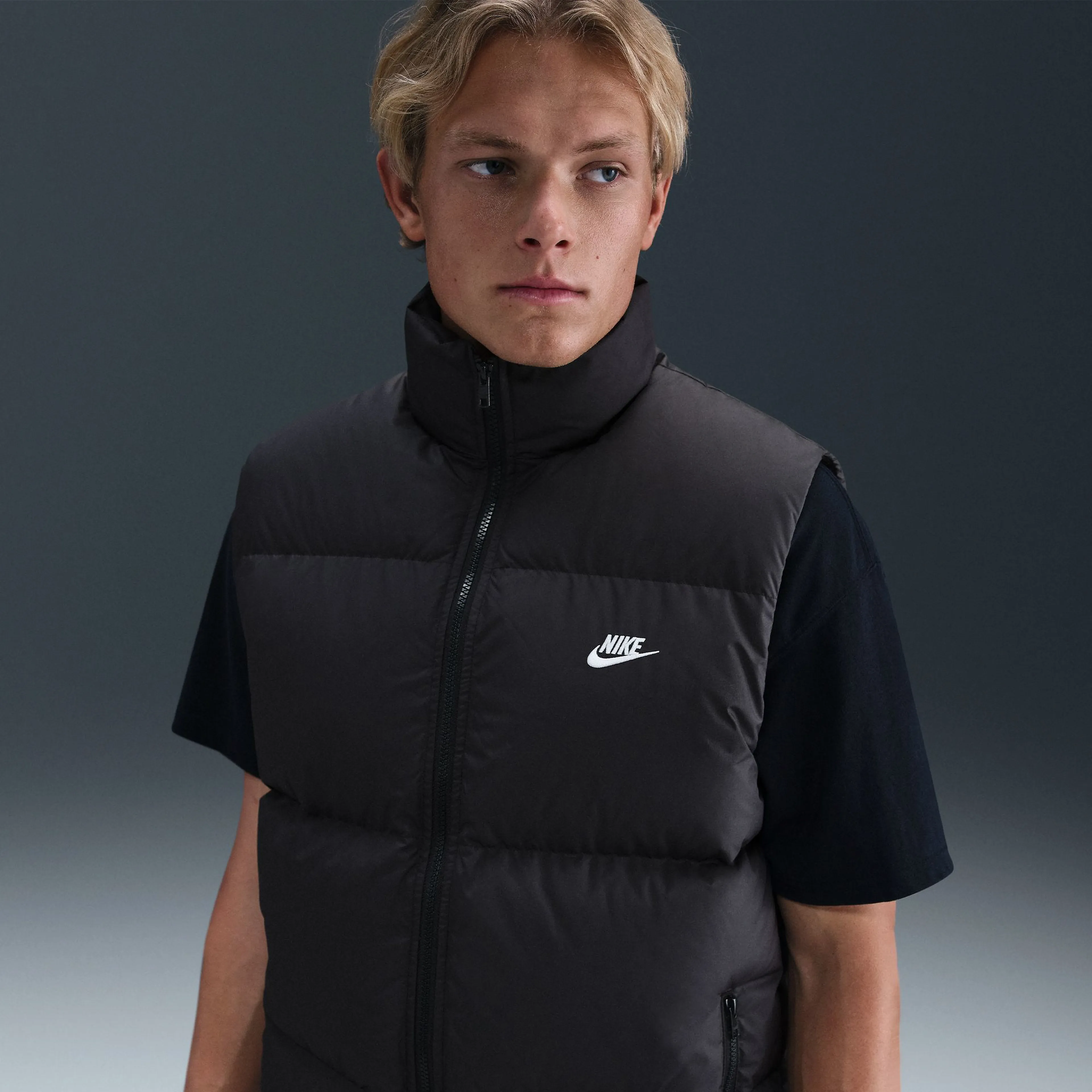 Sportswear Club Men's Therma-FIT Puffer Vest