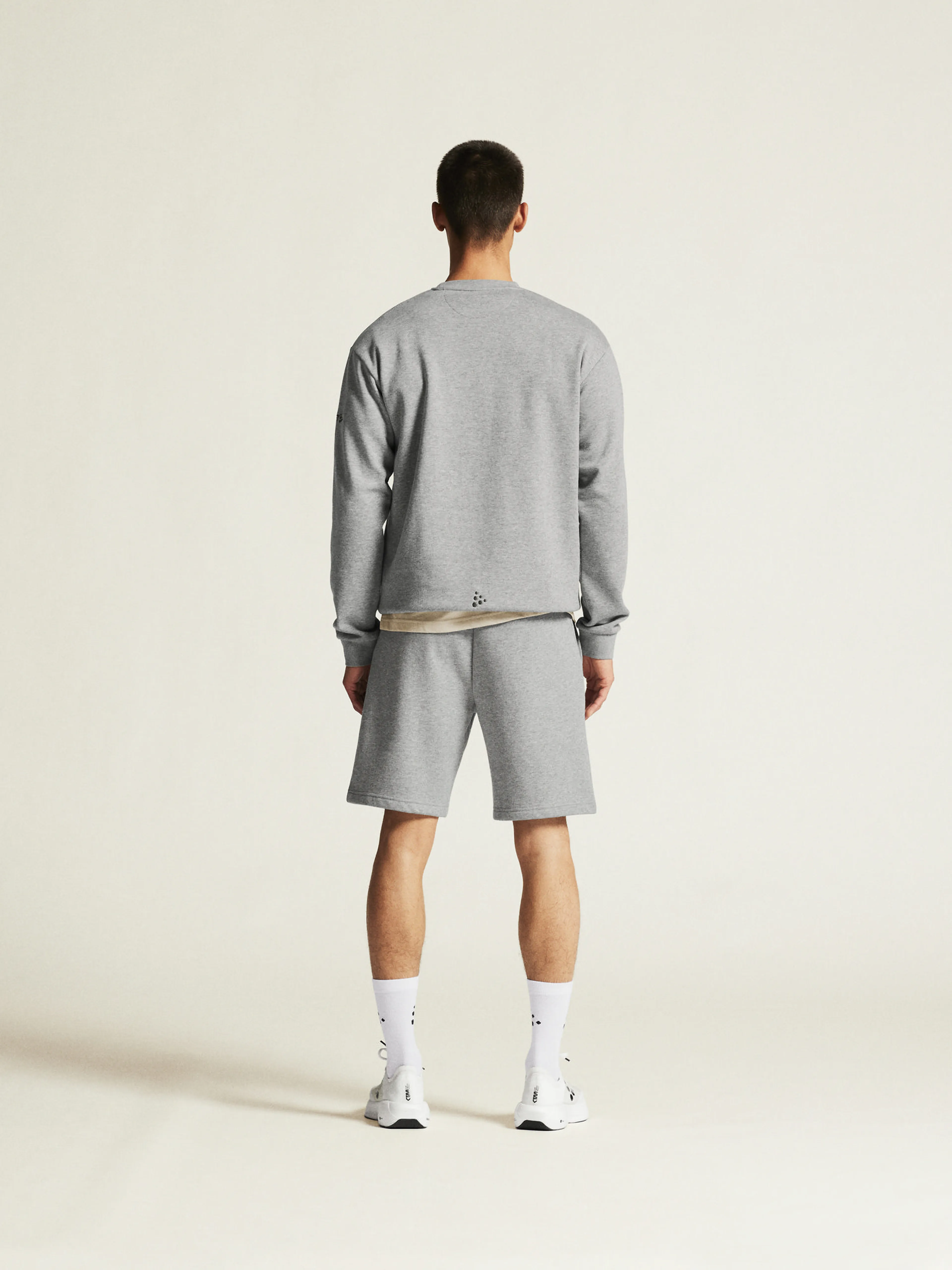 Community 2.0 R Neck M Community 2.0 R Neck M