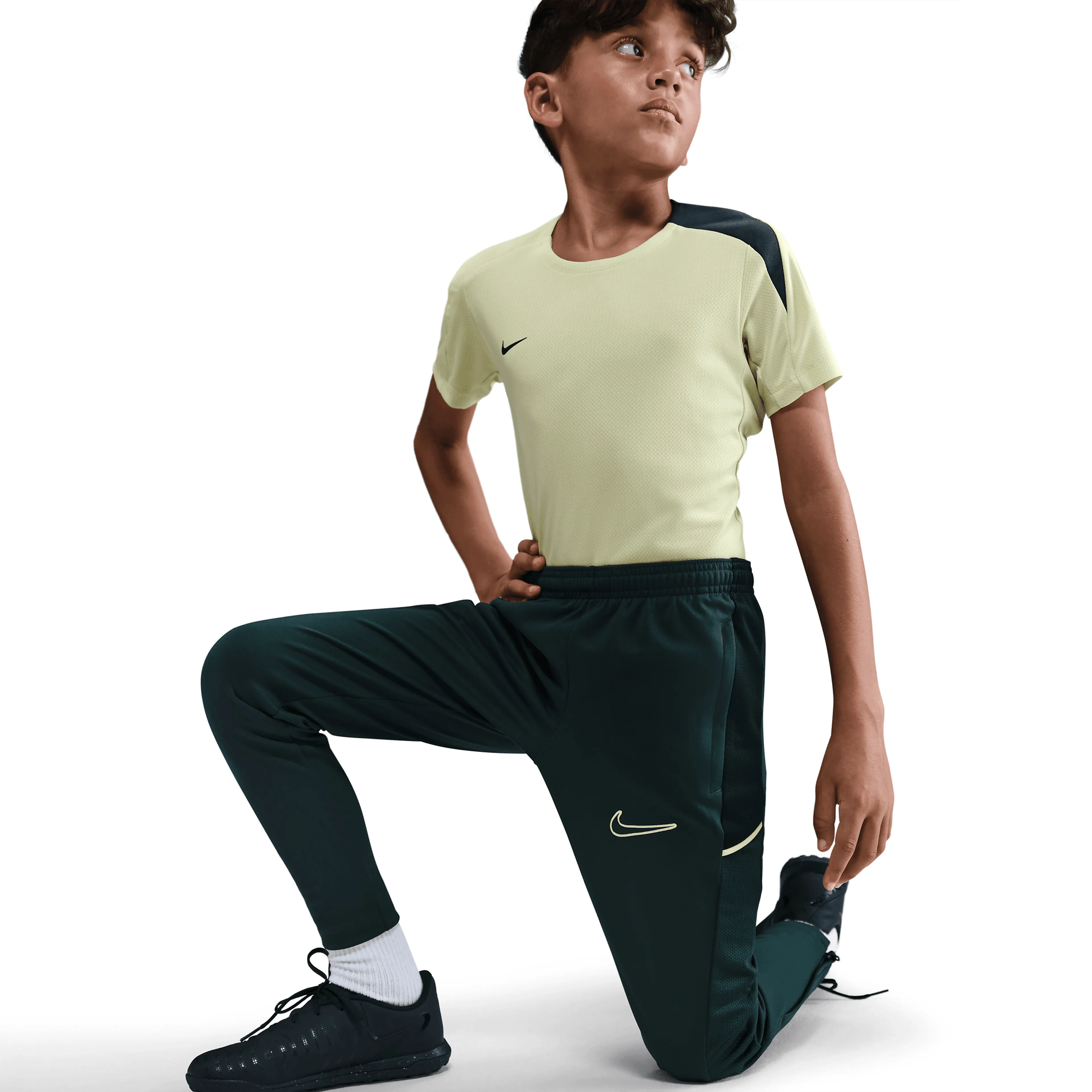  Academy Big Kids' Dri-FIT Soccer Pants