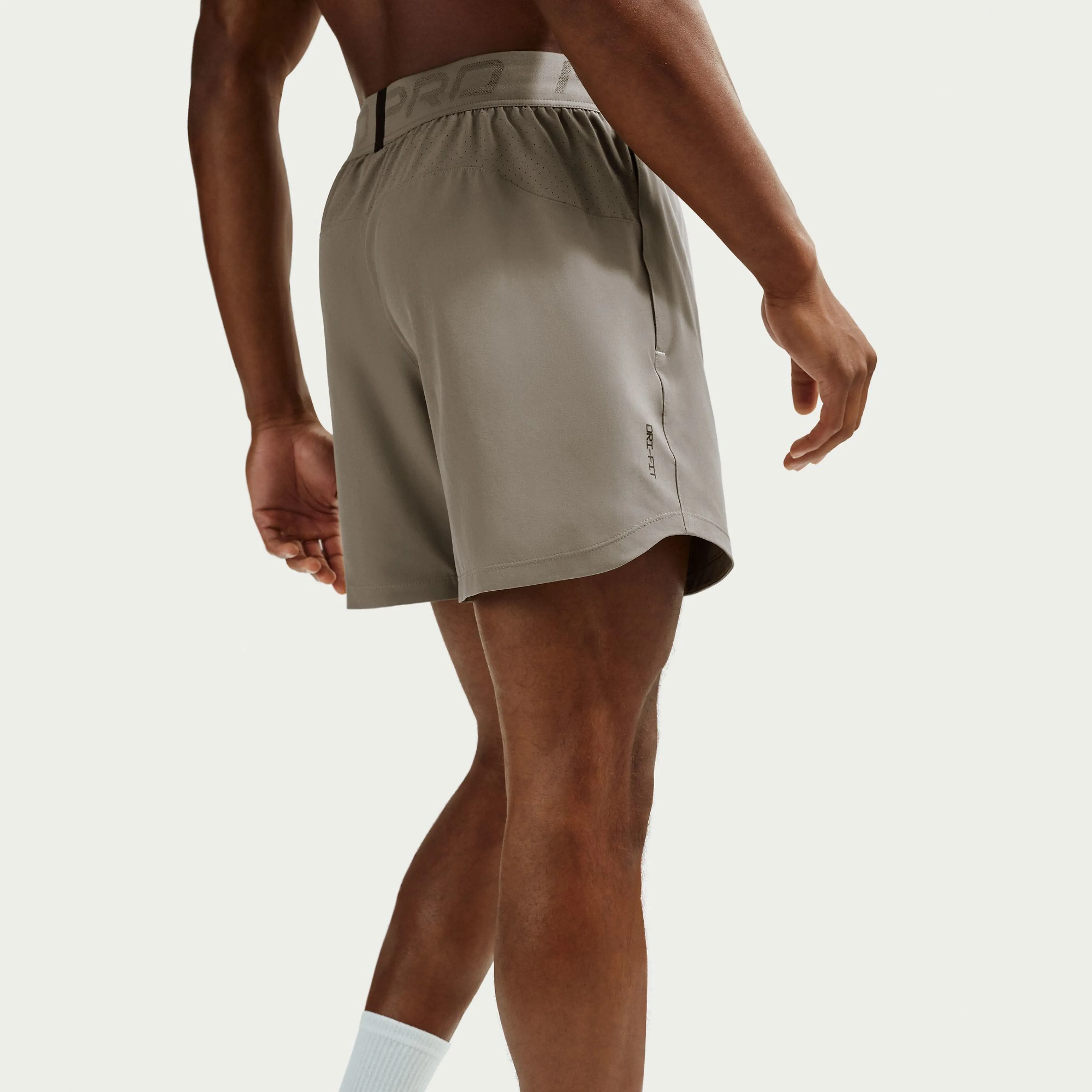 Pro Training Men's Dri-FIT 6" Shorts