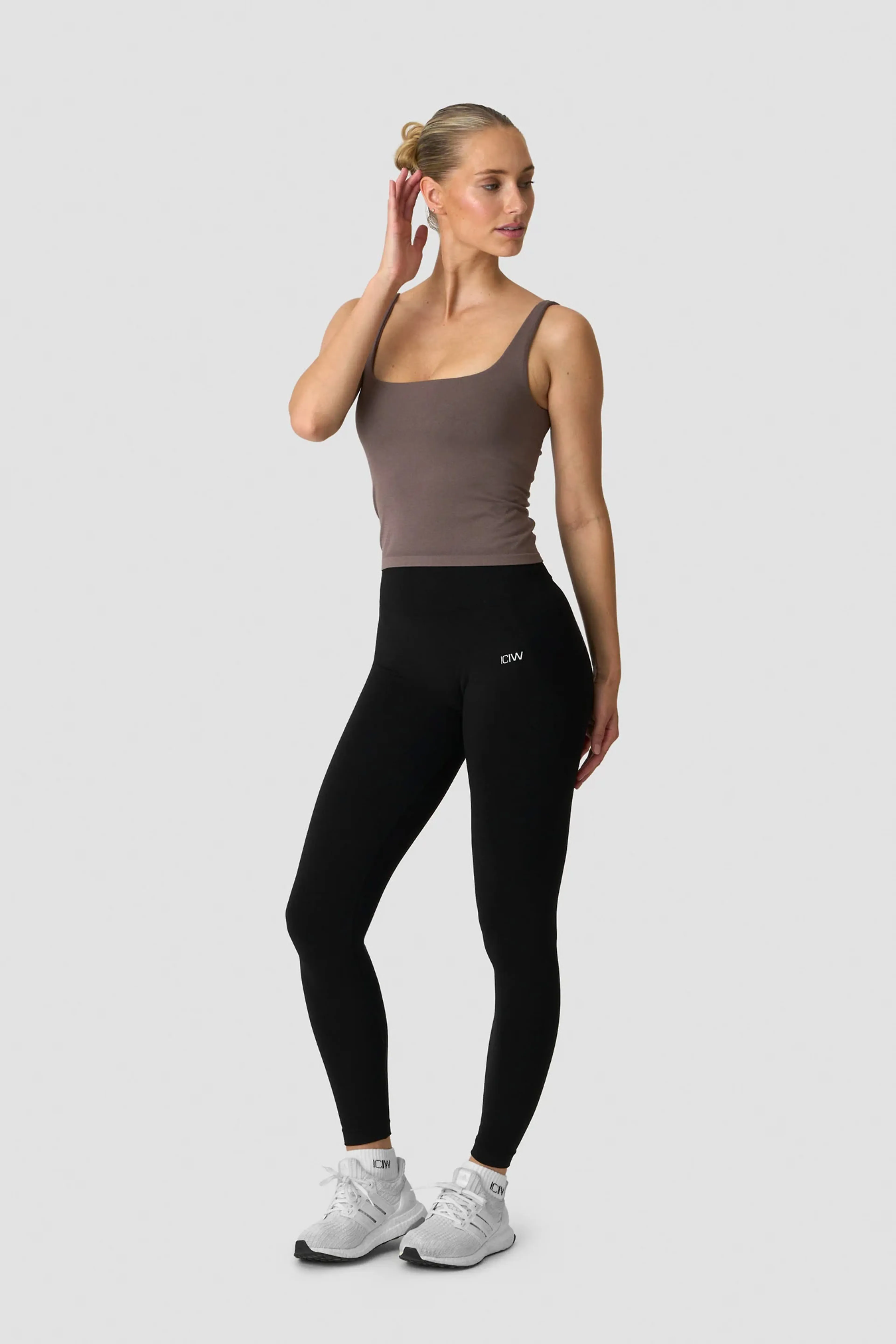 Smooth Seamless 2-in-1 Tank