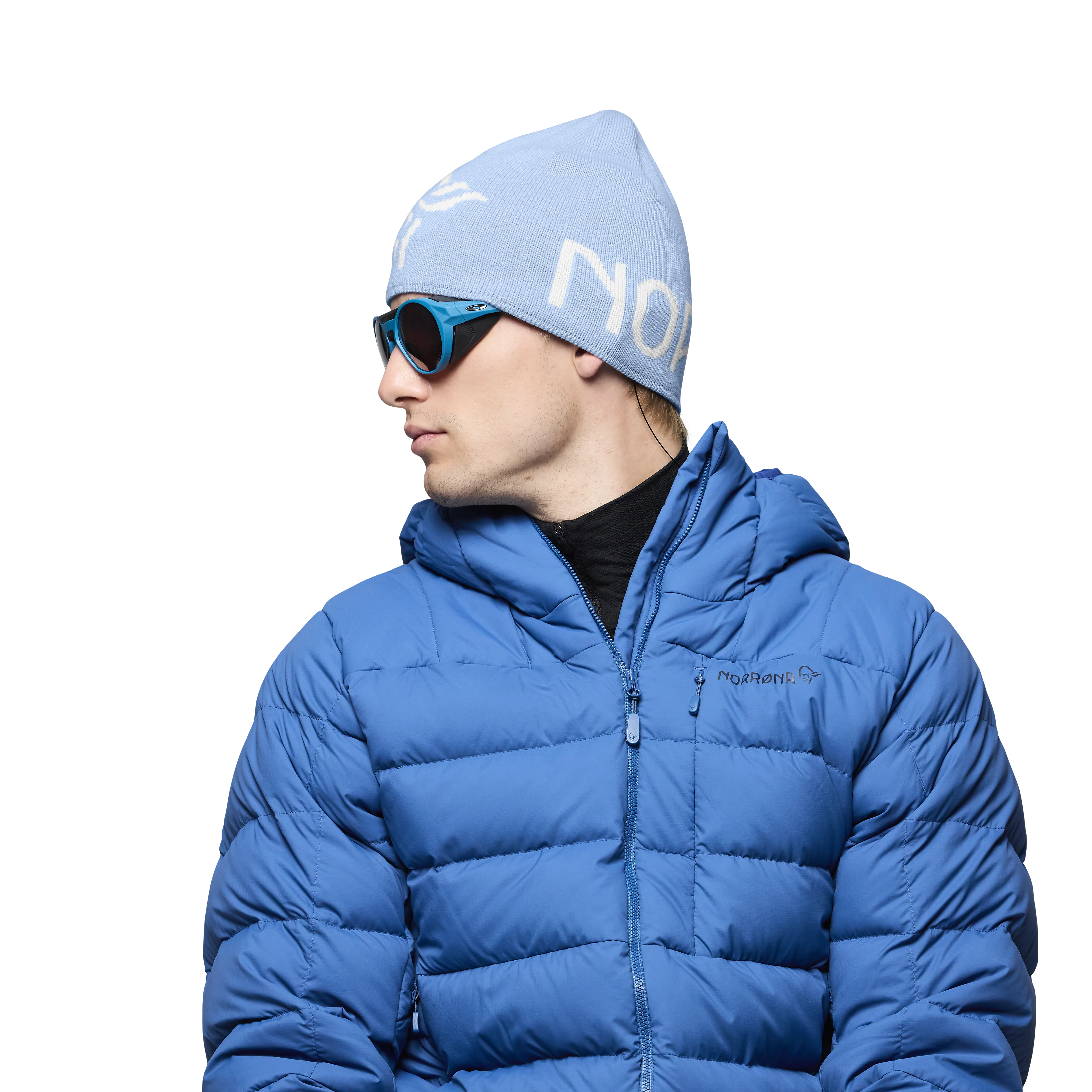 /29 mid merinoUll logo Beanie
