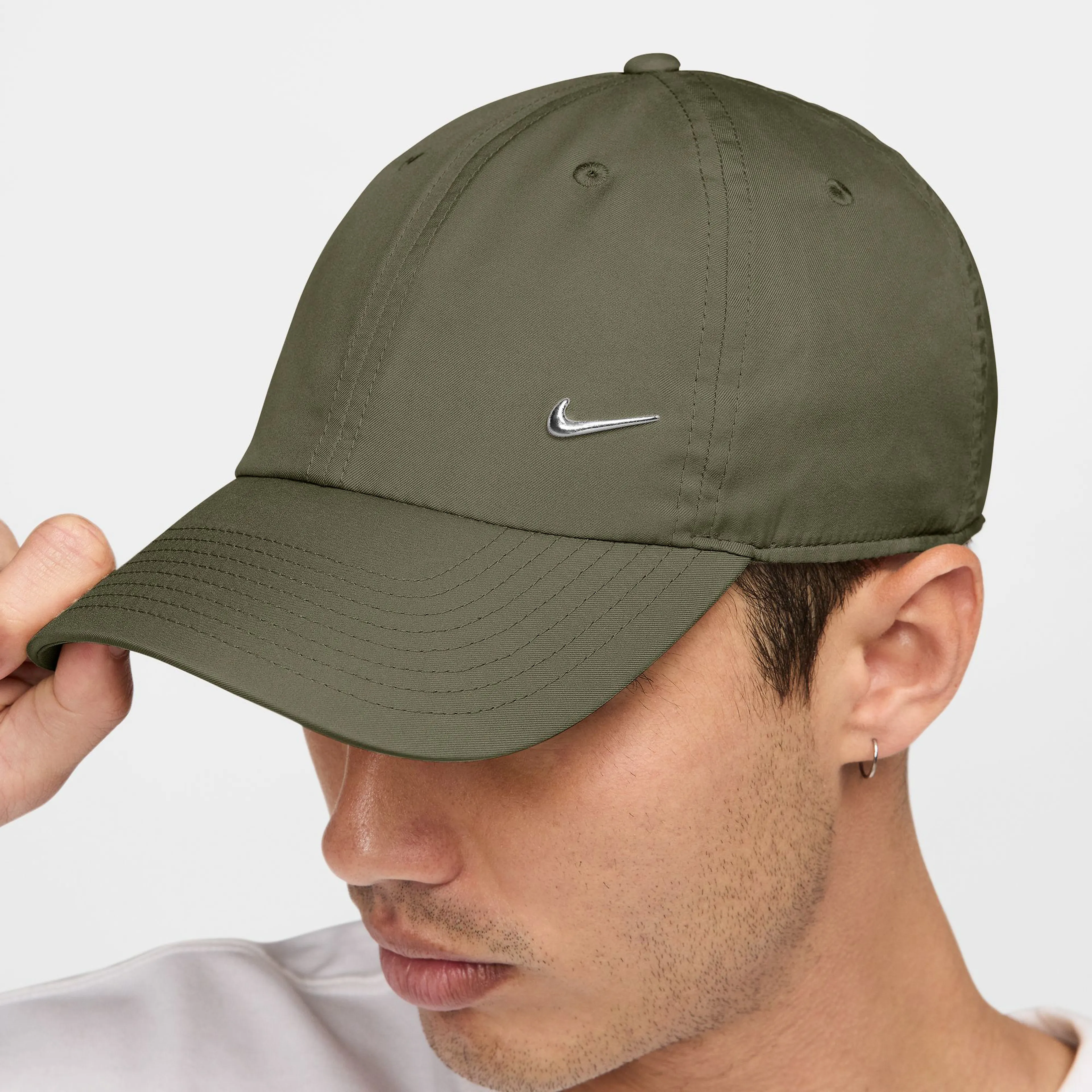 Dri-FIT Club Unstructured Metal Swoosh Cap