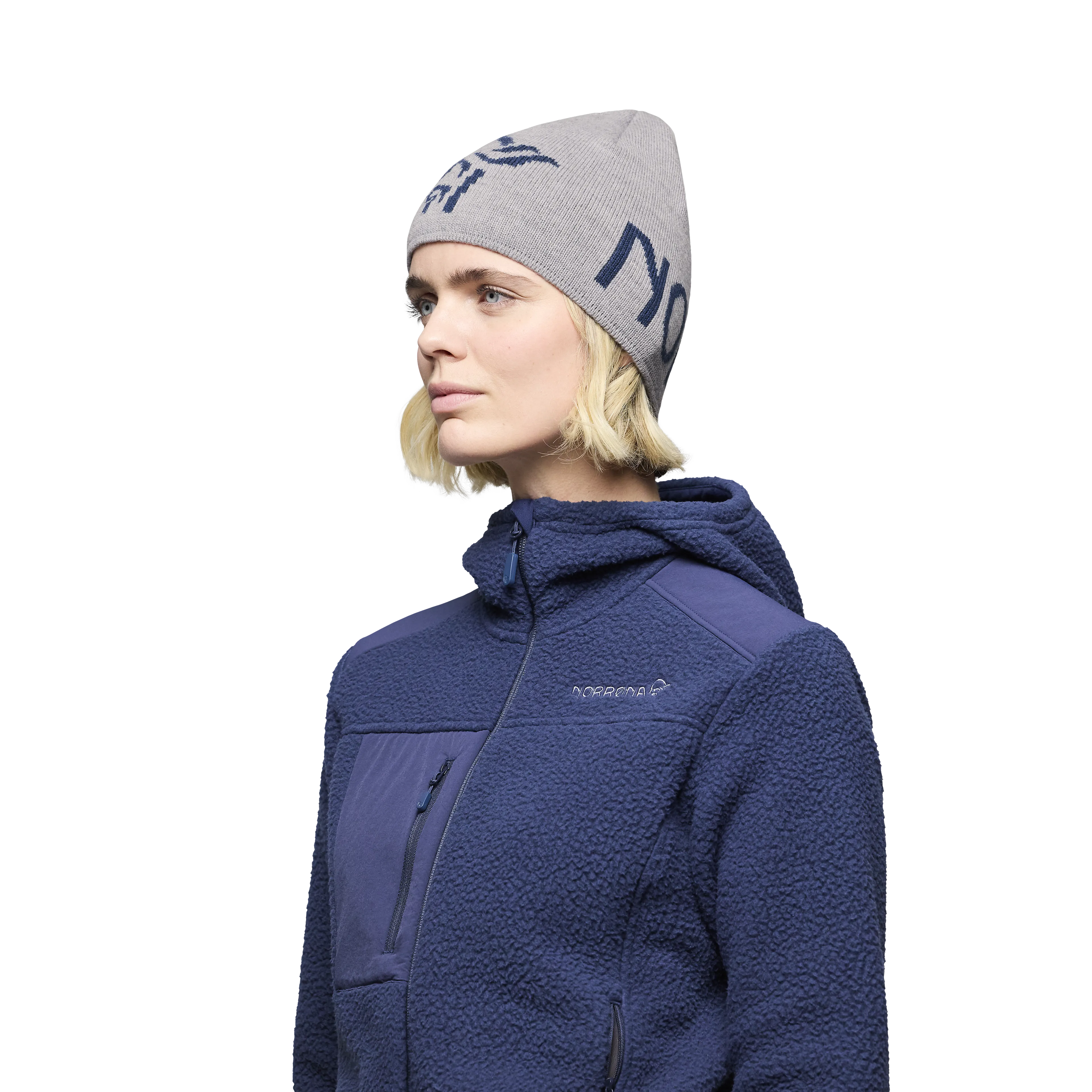 /29 mid merinoUll logo Beanie