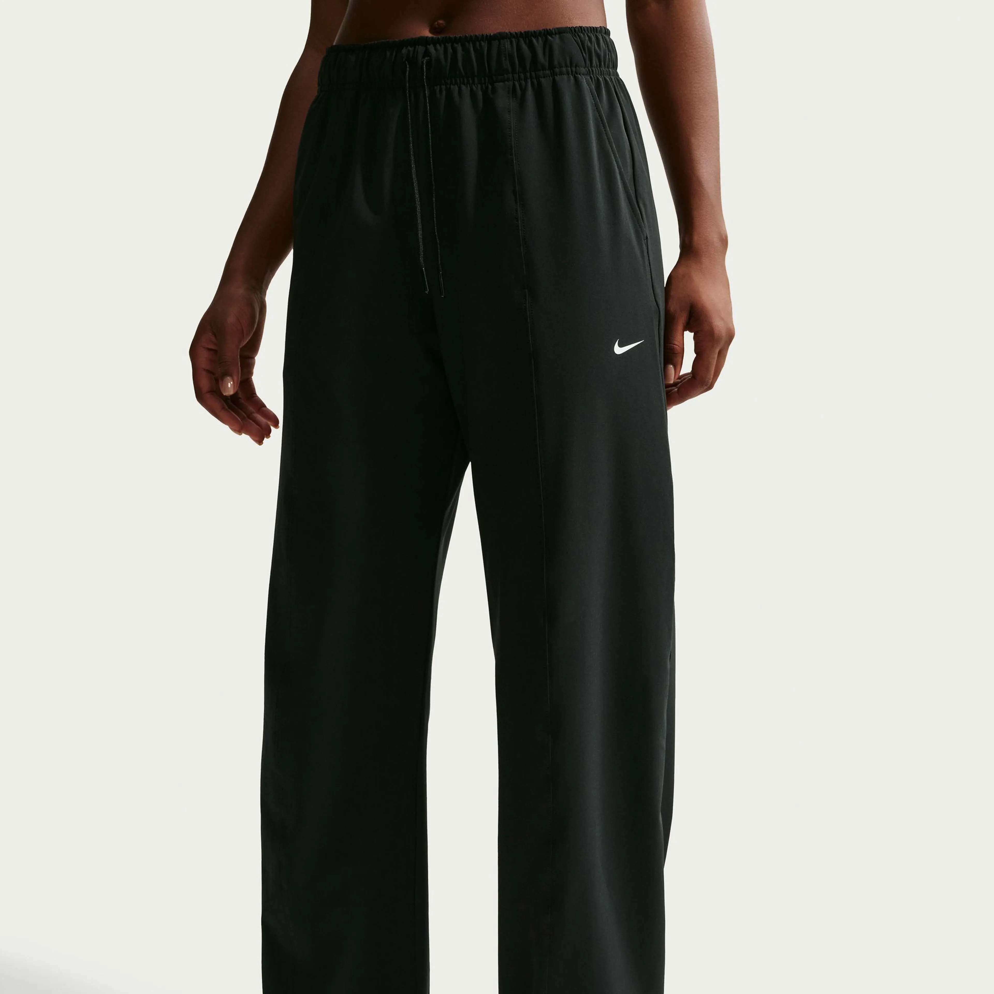 One Women's Dri-FIT Woven Wide-Leg Pants