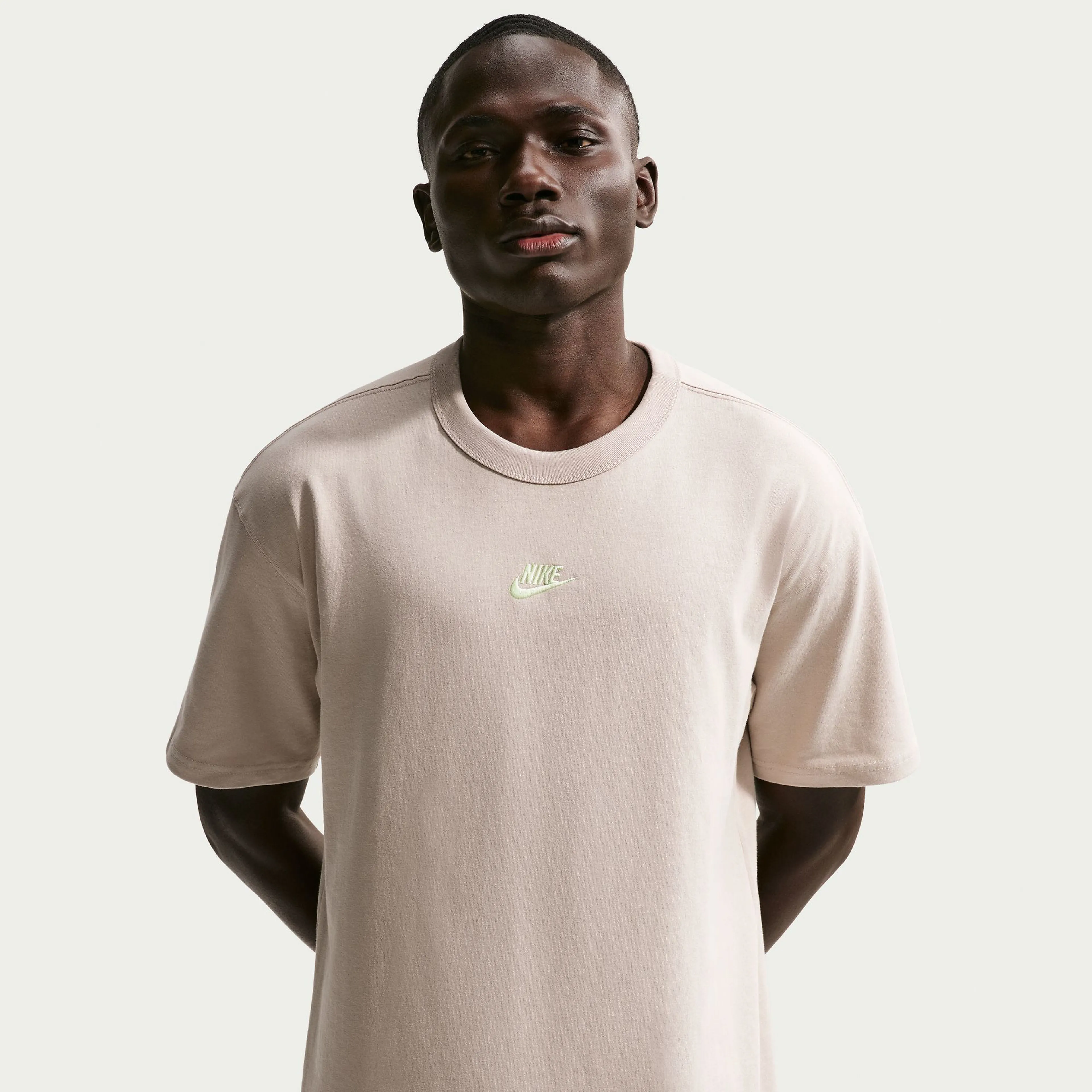 Sportswear Premium Essentials Men's T-Shirt