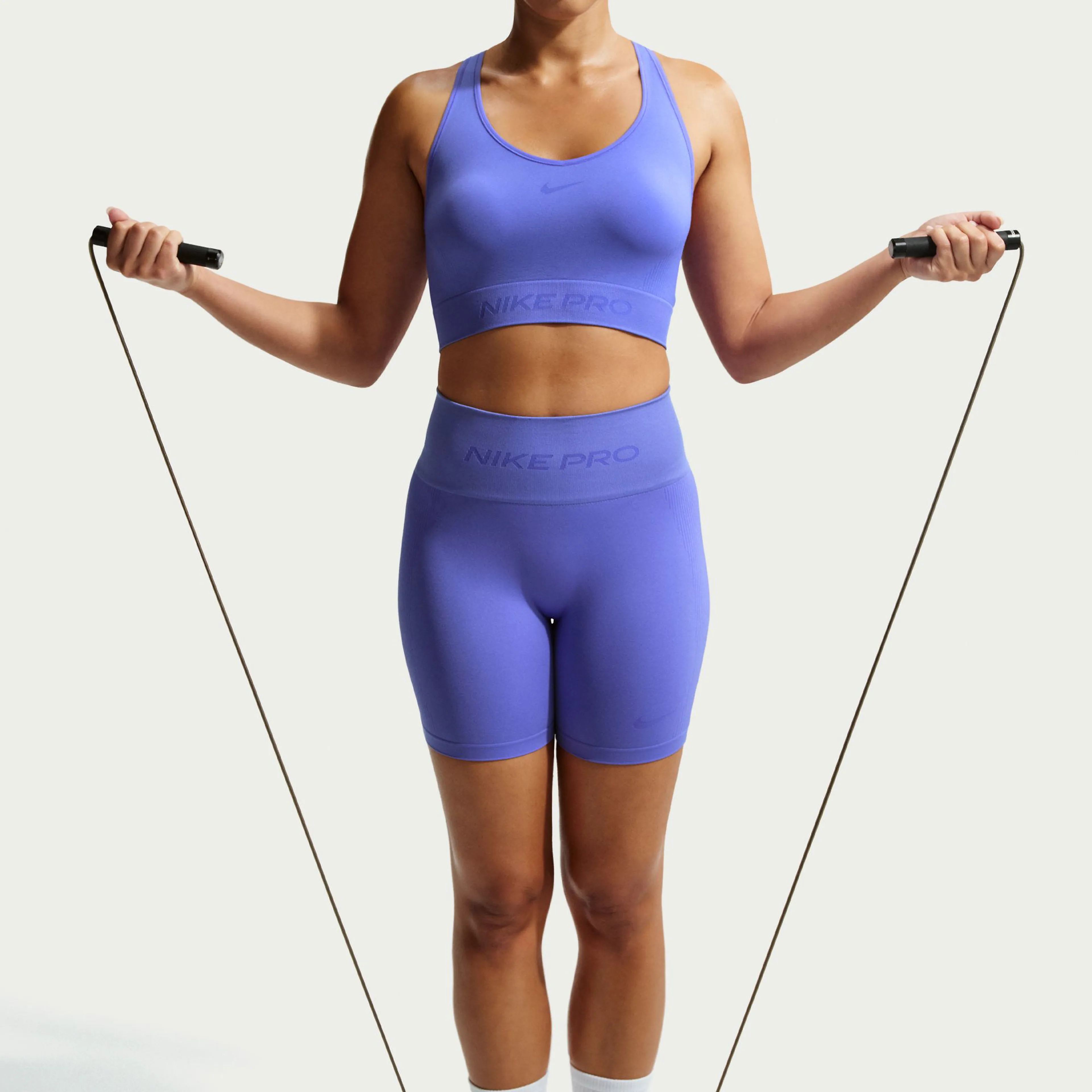 Pro Seamless Women's Dri-FIT Cropped Tank Top