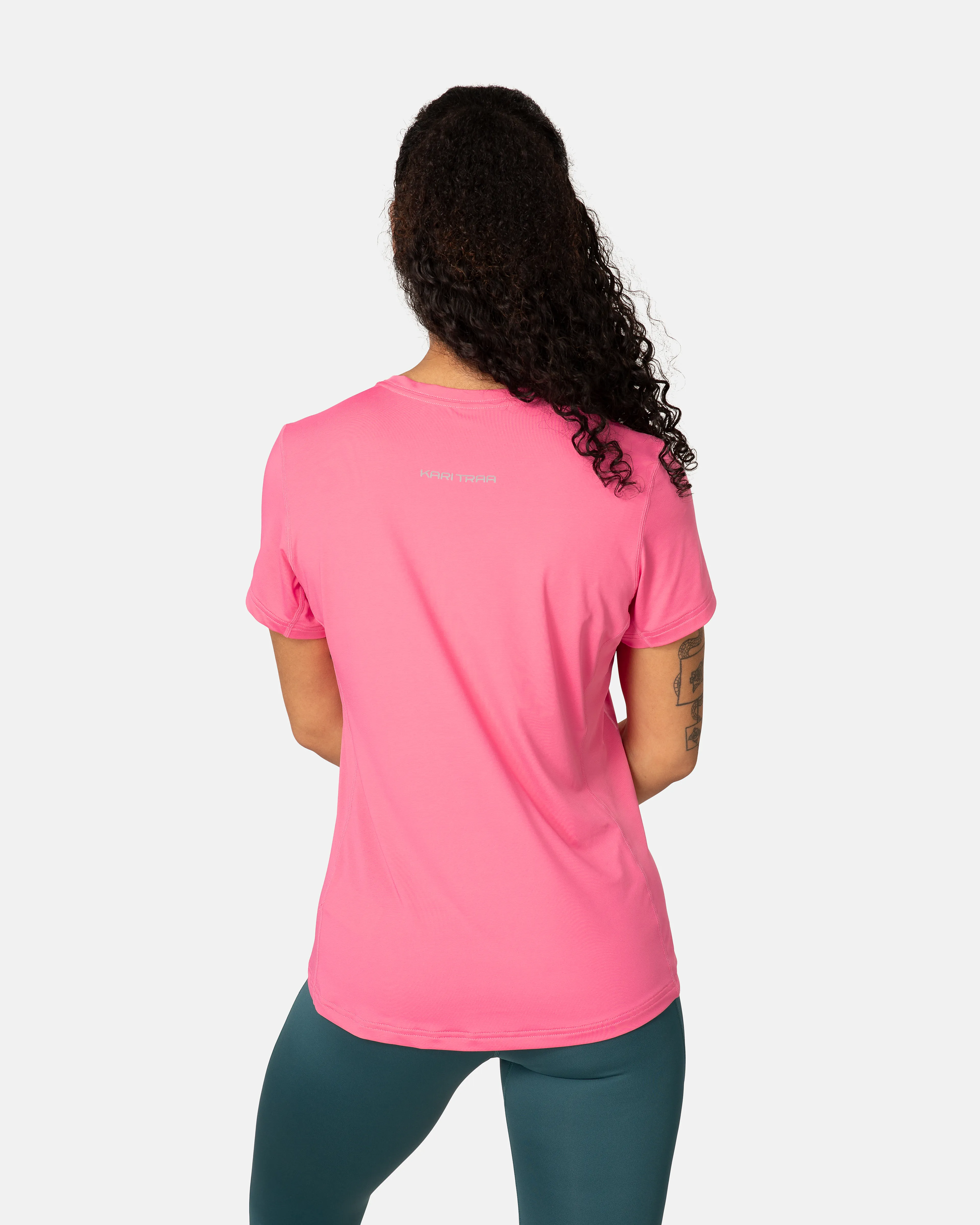 AVA TEE