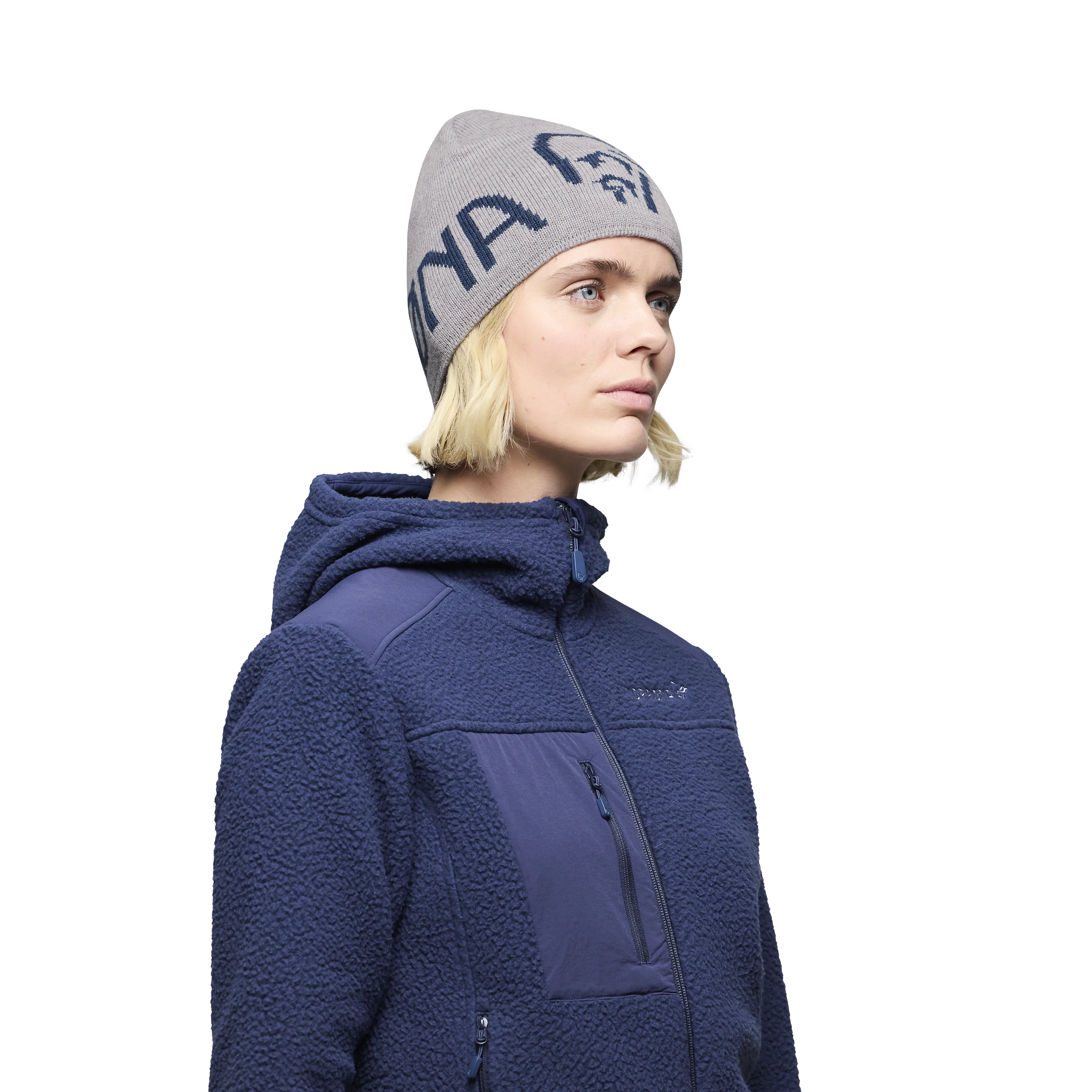 /29 mid merinoUll logo Beanie