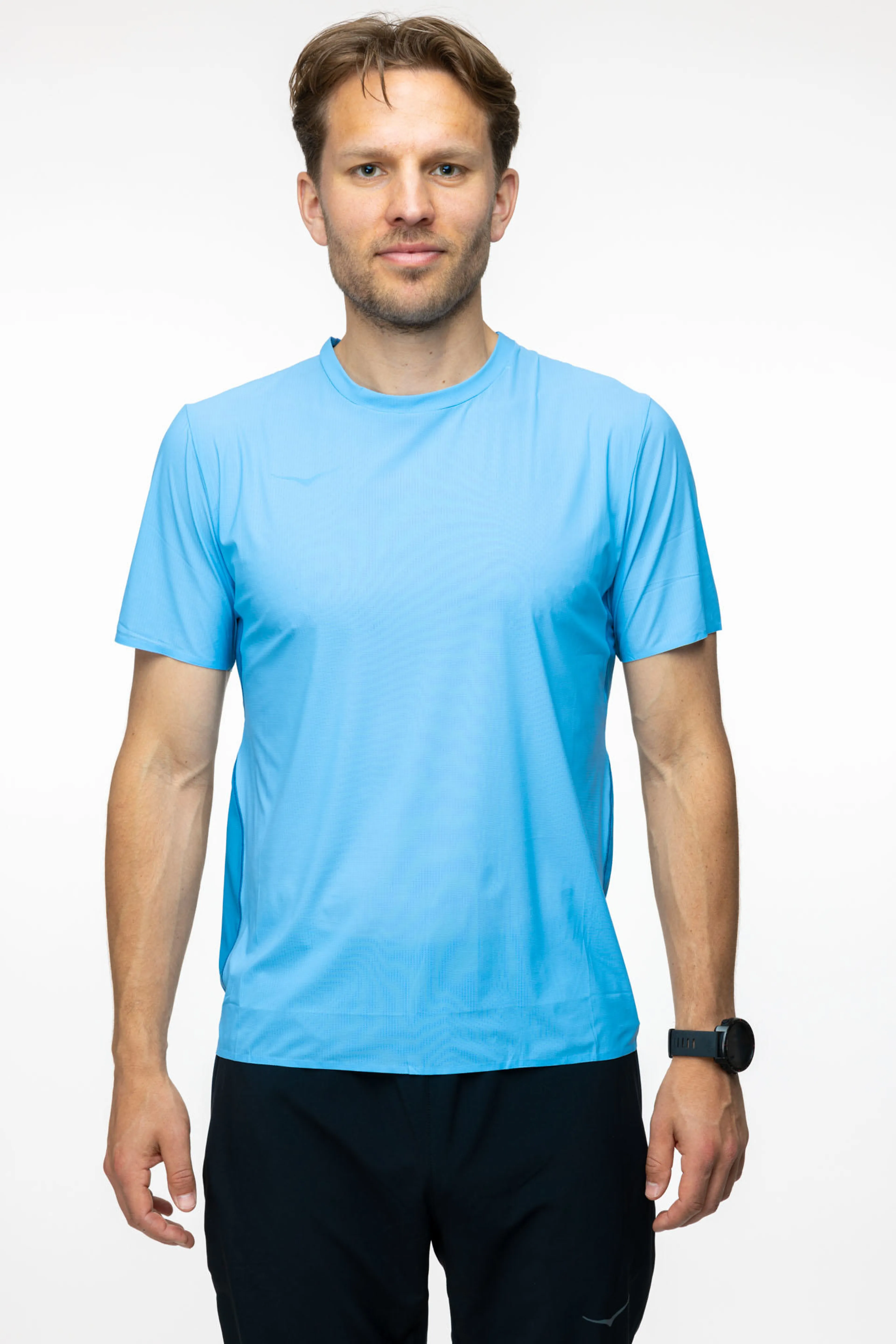 M PERFORMANCE RUN SHORT SLEEVE