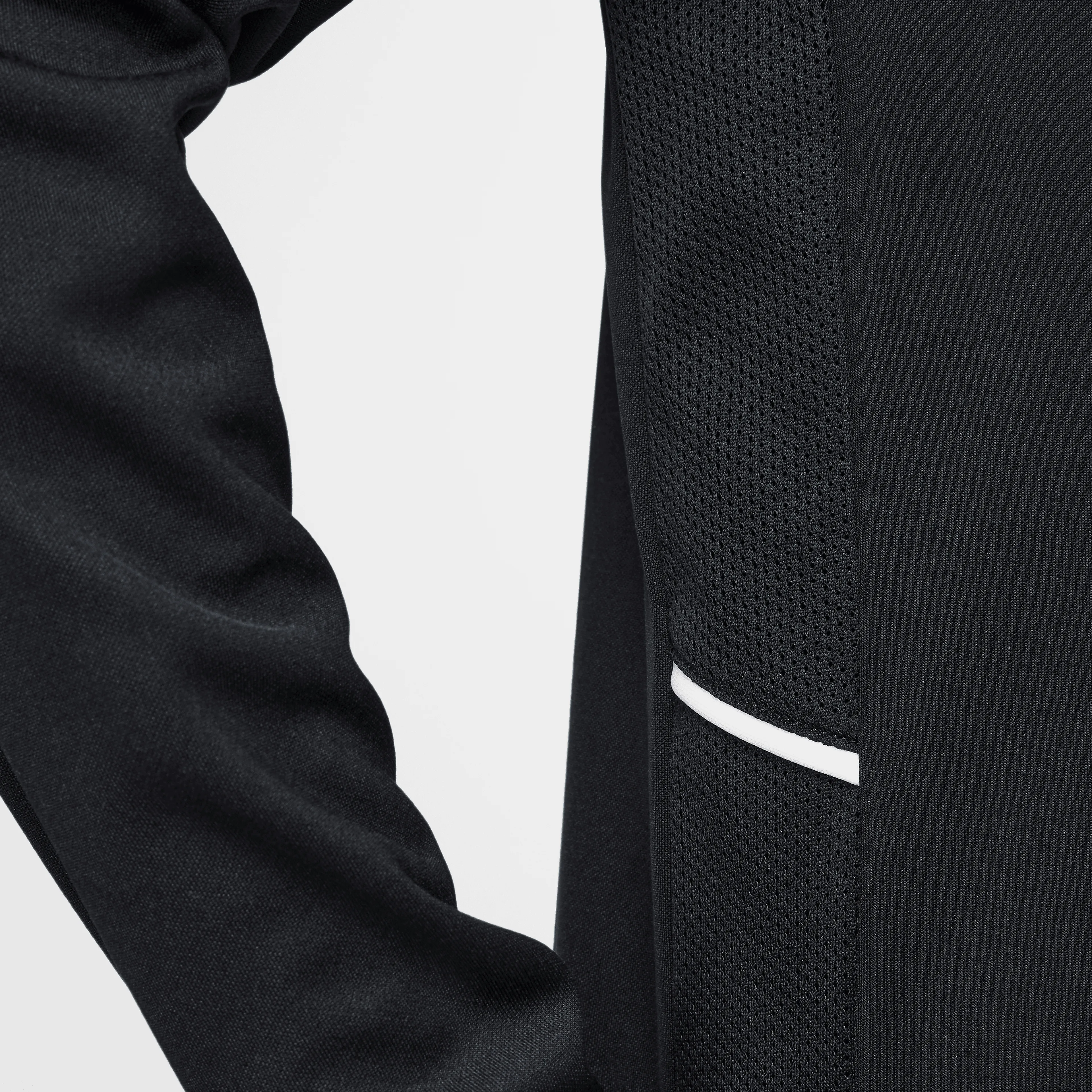 Nike Academy Big Kids' Dri-FIT Long-Sleeve 1/4-Zip Soccer Drill Top