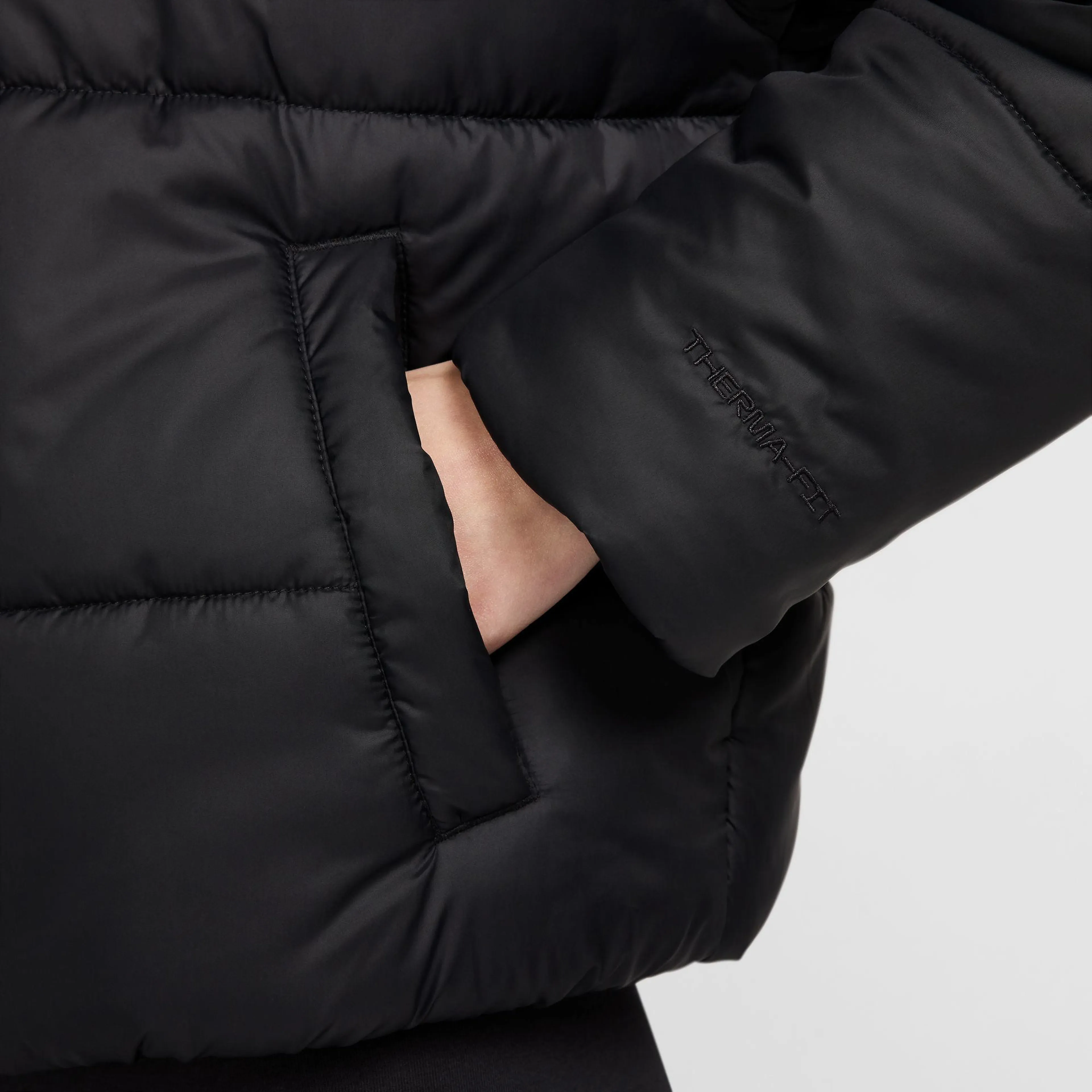 Sportswear Classic Puffer Women's Therma-FIT Loose Hooded Jacket