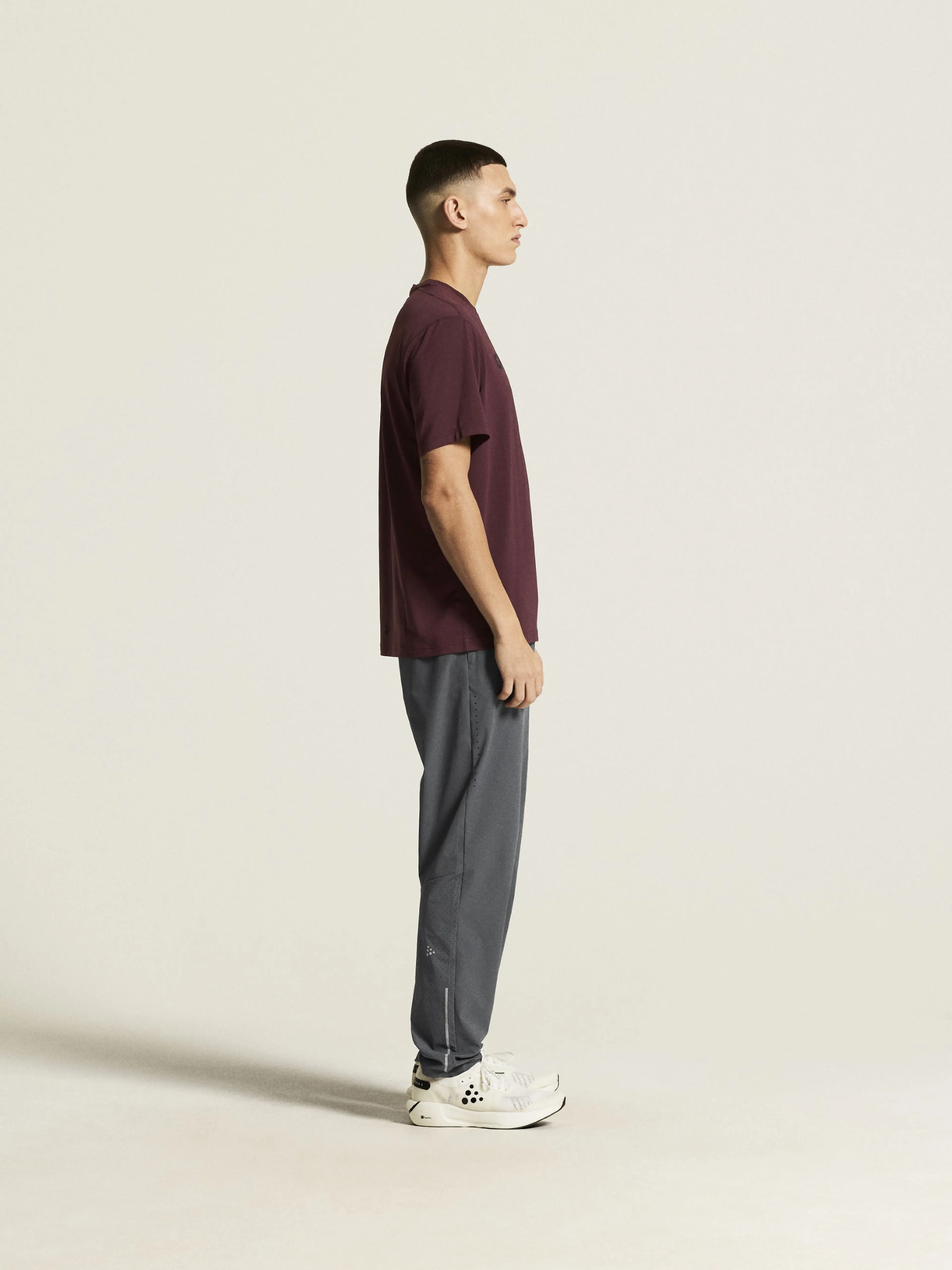 Essence Logo Tee 2 M
