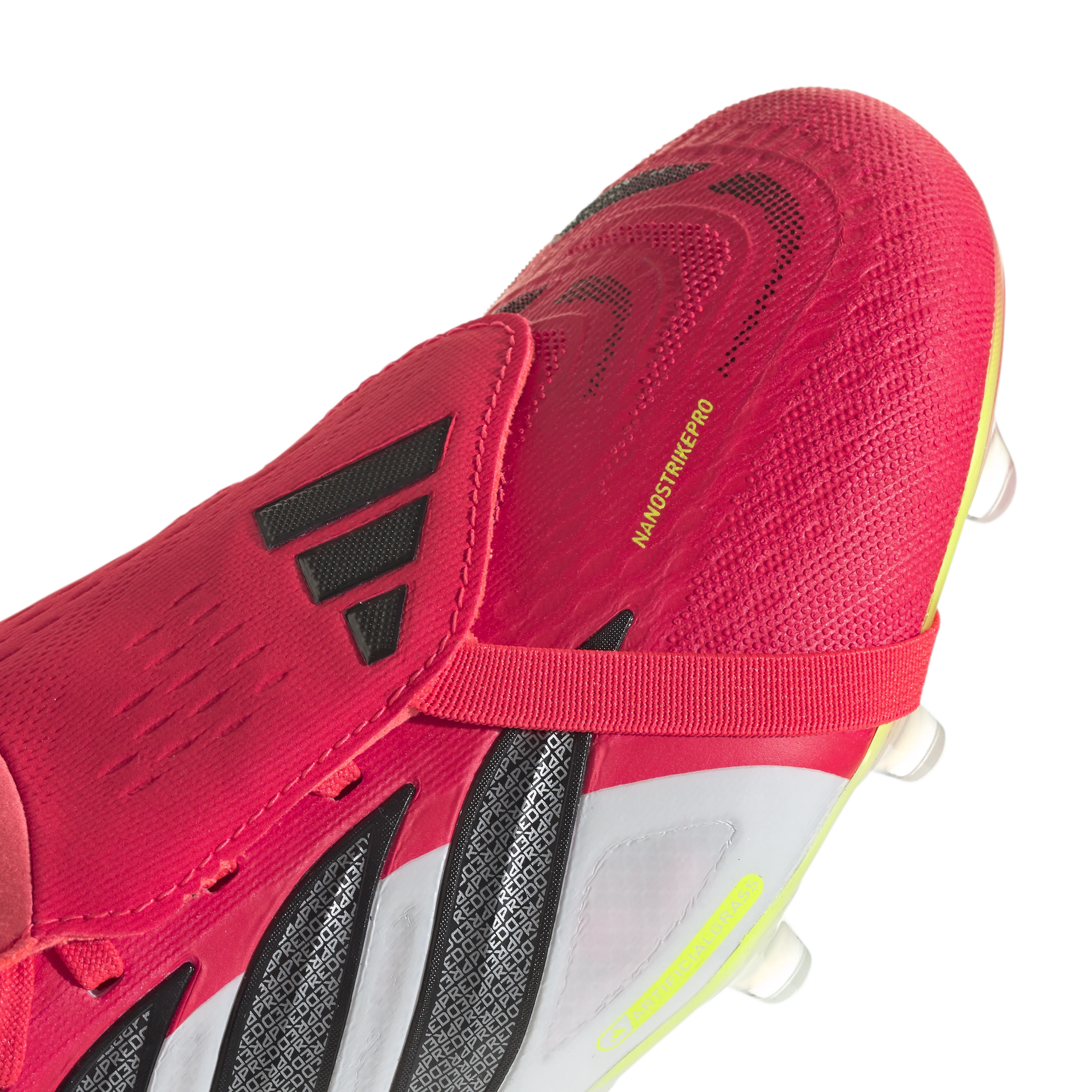 Predator Pro Fold-Over Tongue Artificial Ground Fotballsko Kunstgress