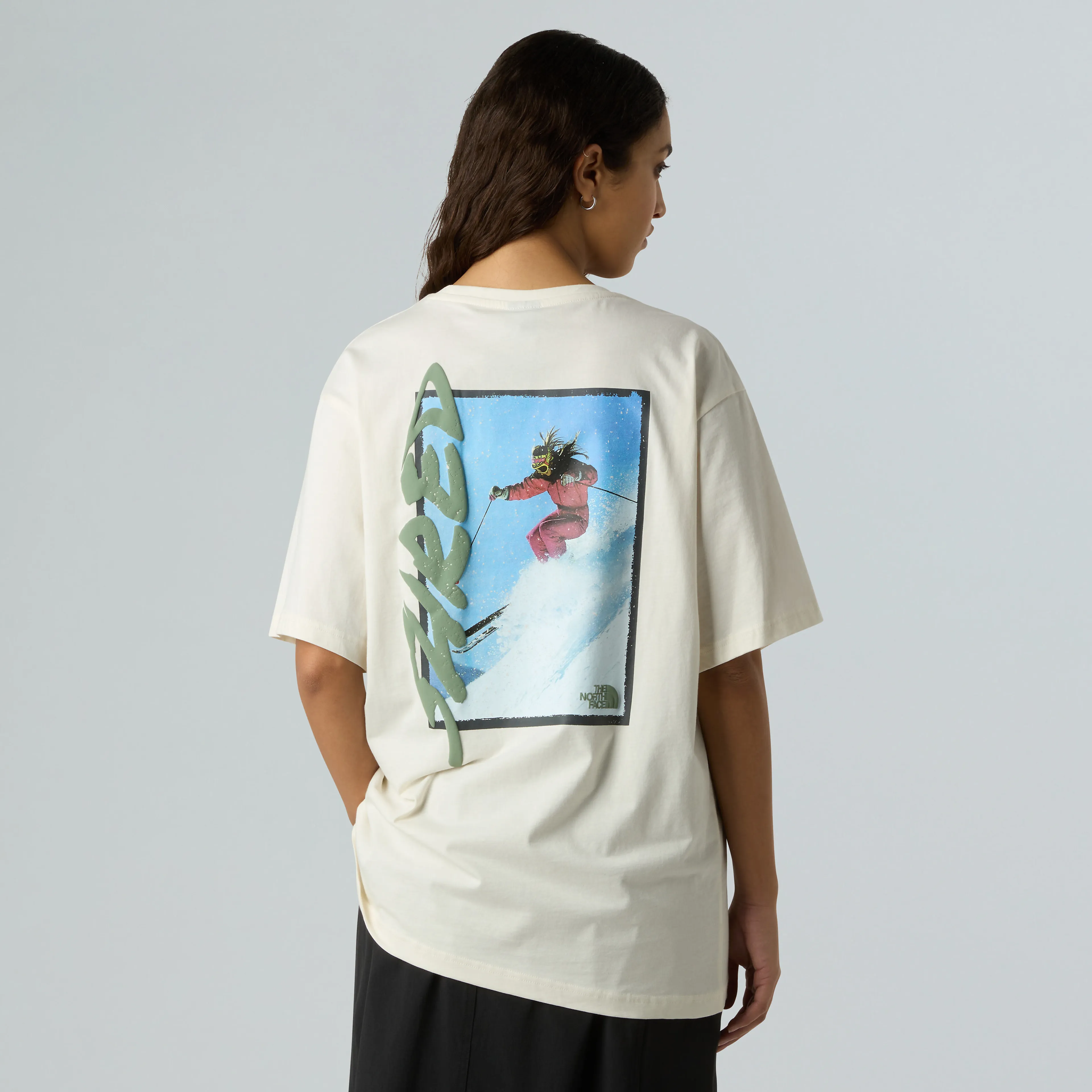 U NSE SLOPES RELAXED S/S TEE-GRAPHIC