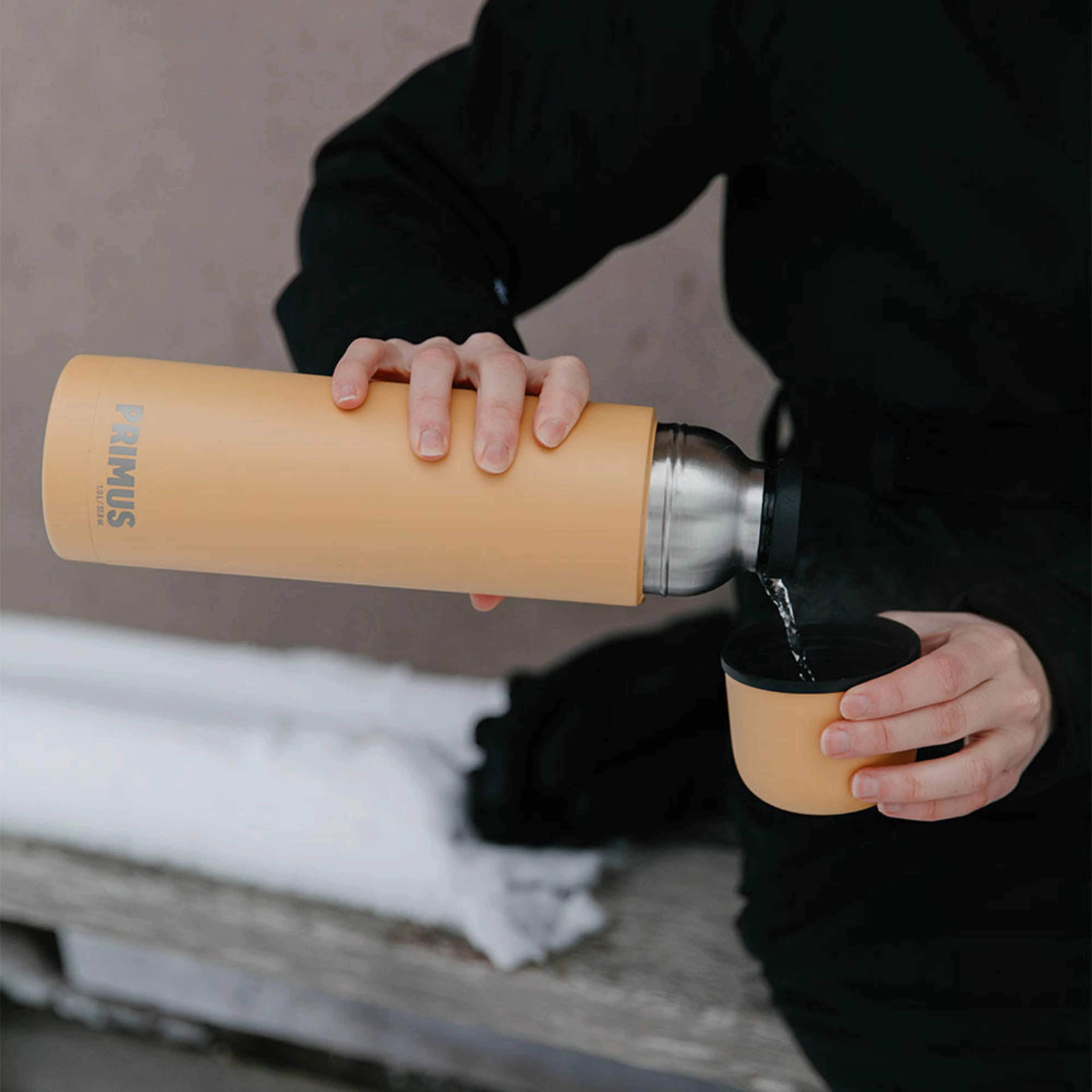 Classic Light Vacuum Bottle 1.0L Stone Gold