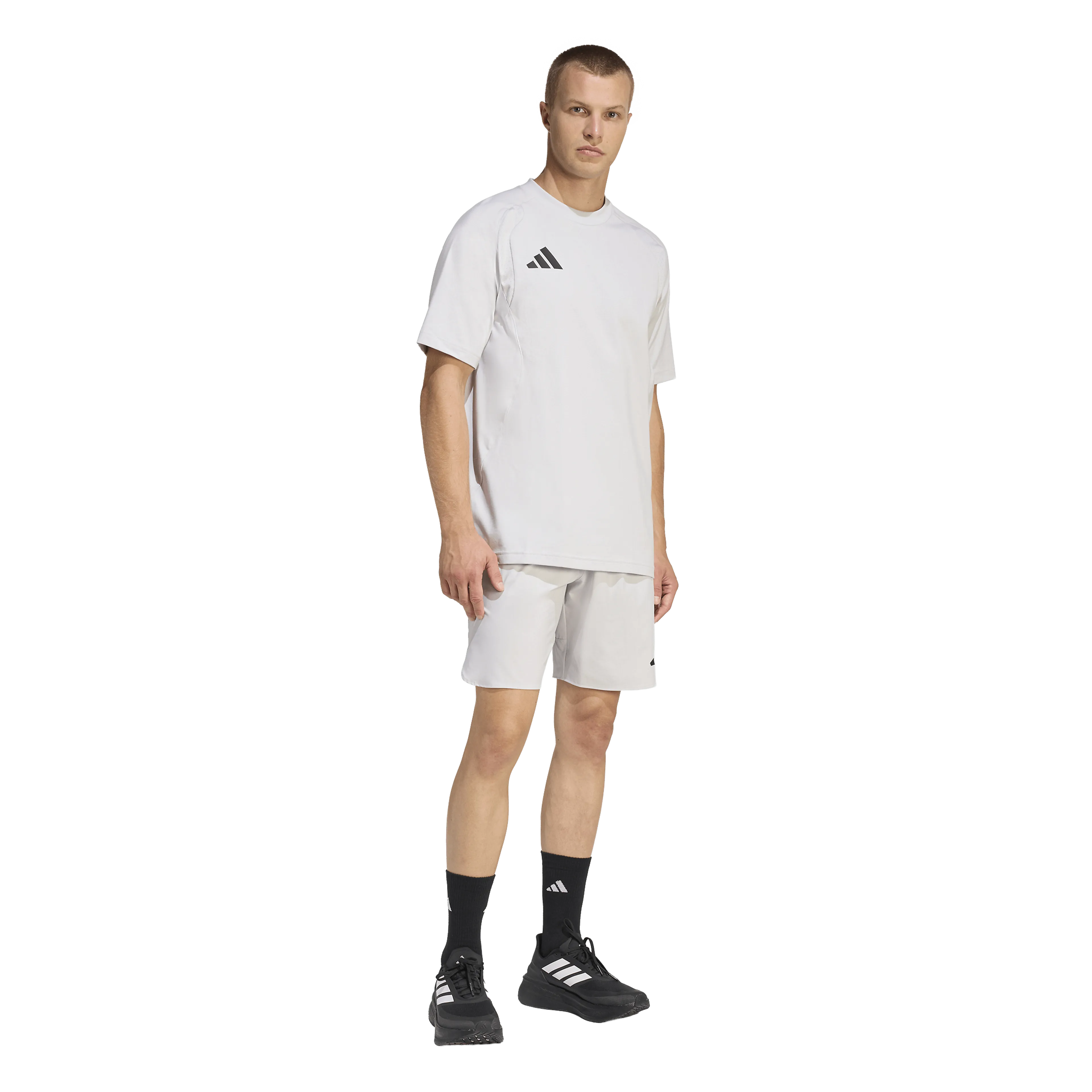 TIRO TRAVEL WOVEN SHORTS