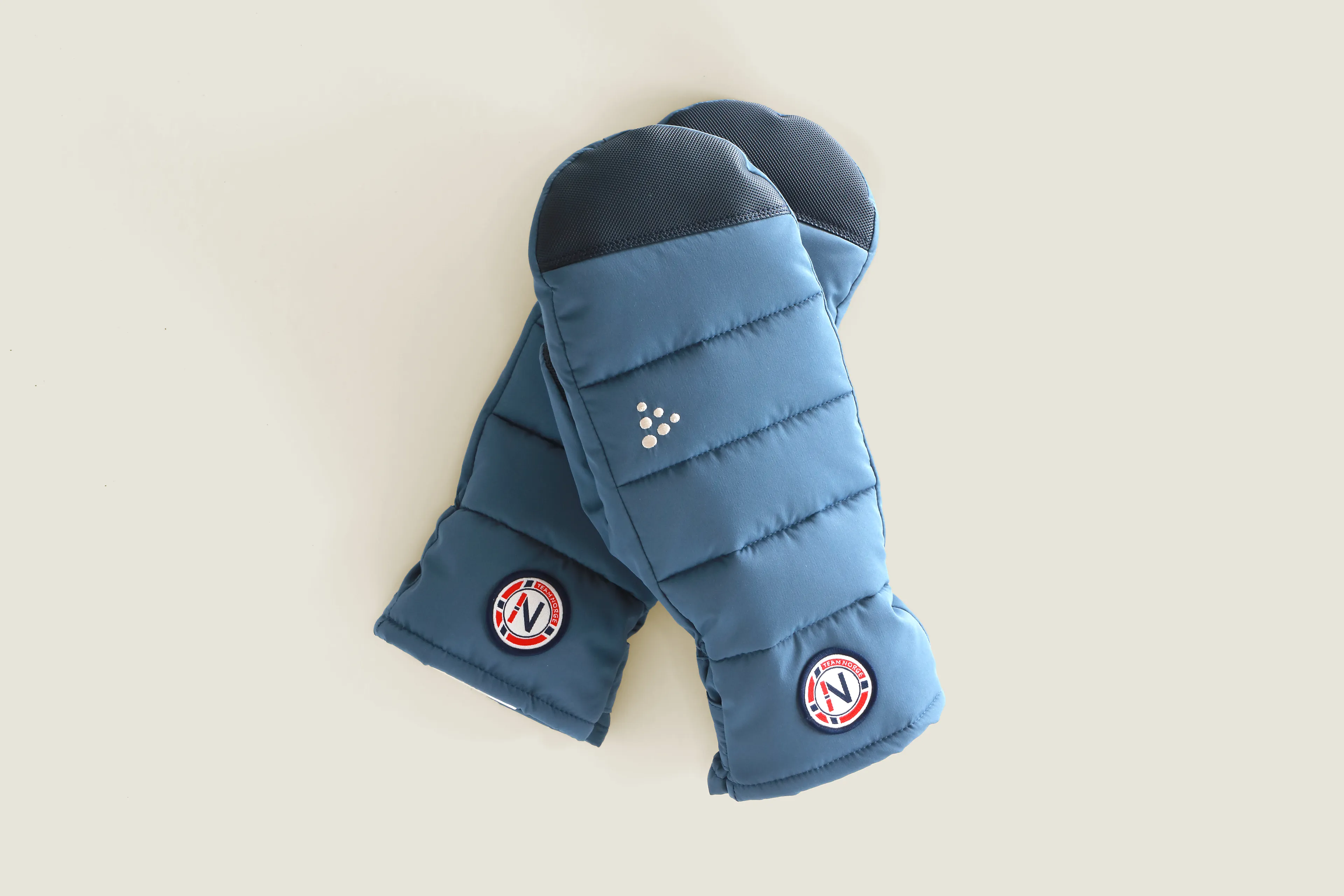 OL Norway Padded Mitten