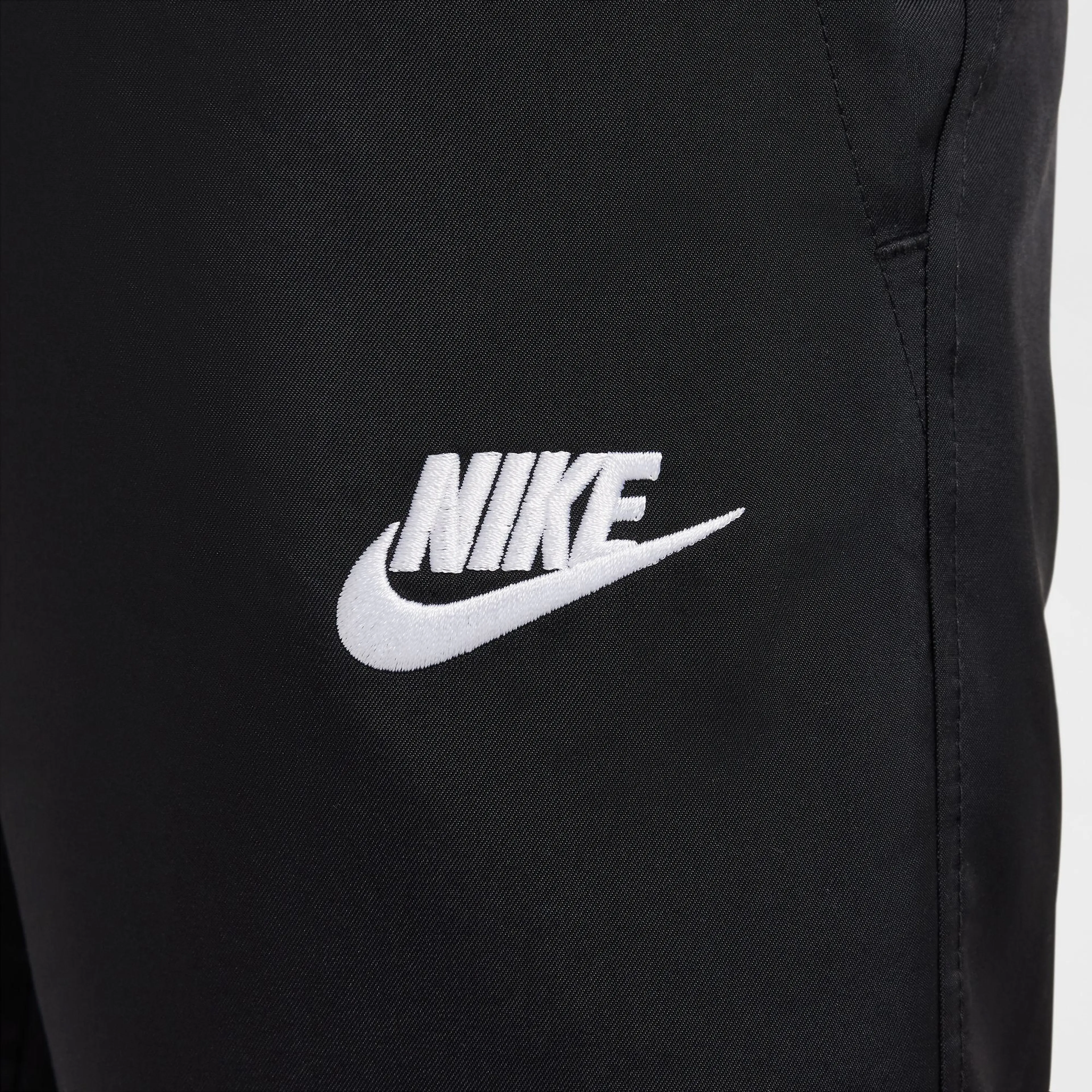 Sportswear Club Big Kids' Woven Joggers
