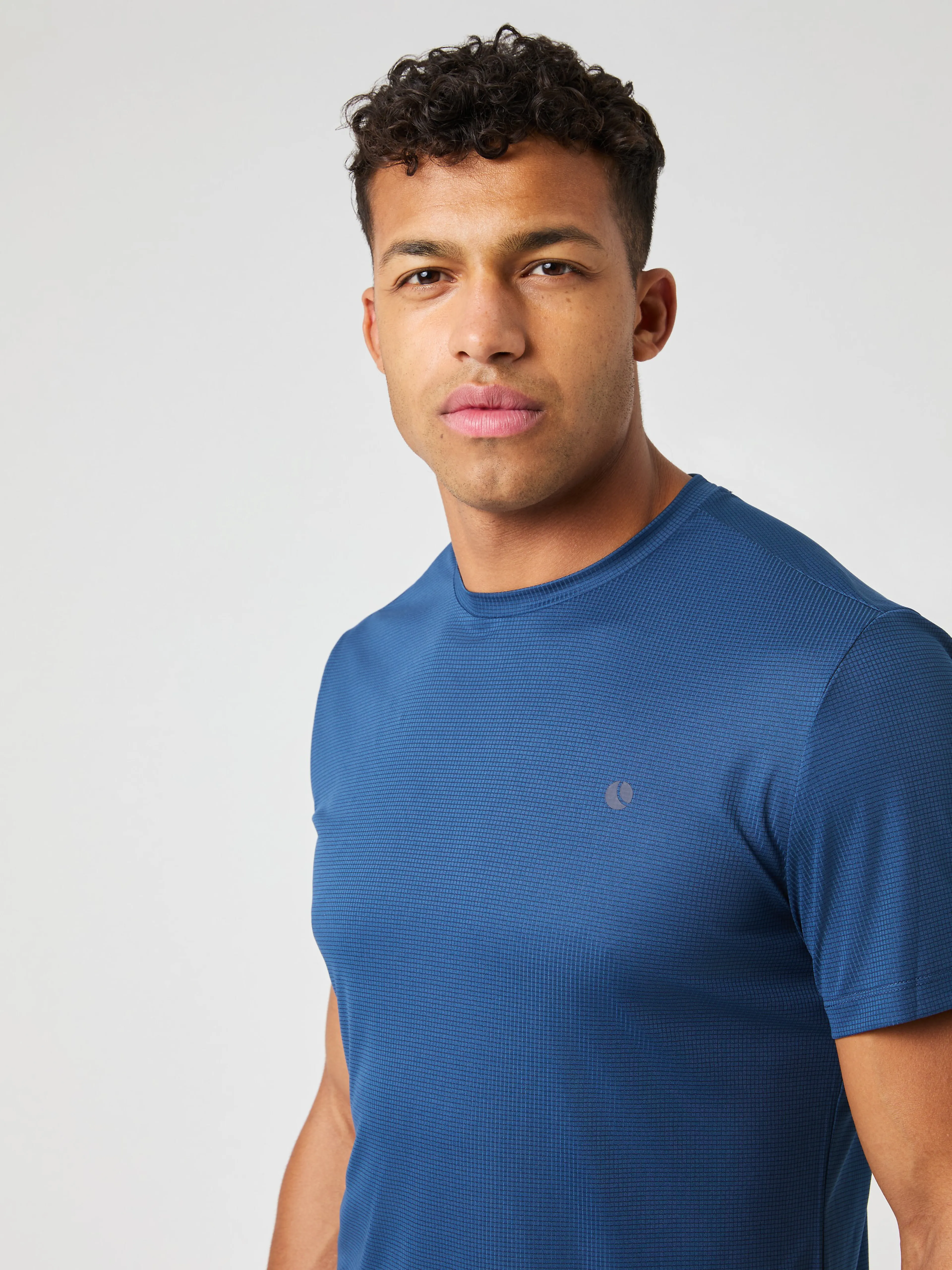 ACE LIGHT T-SHIRT