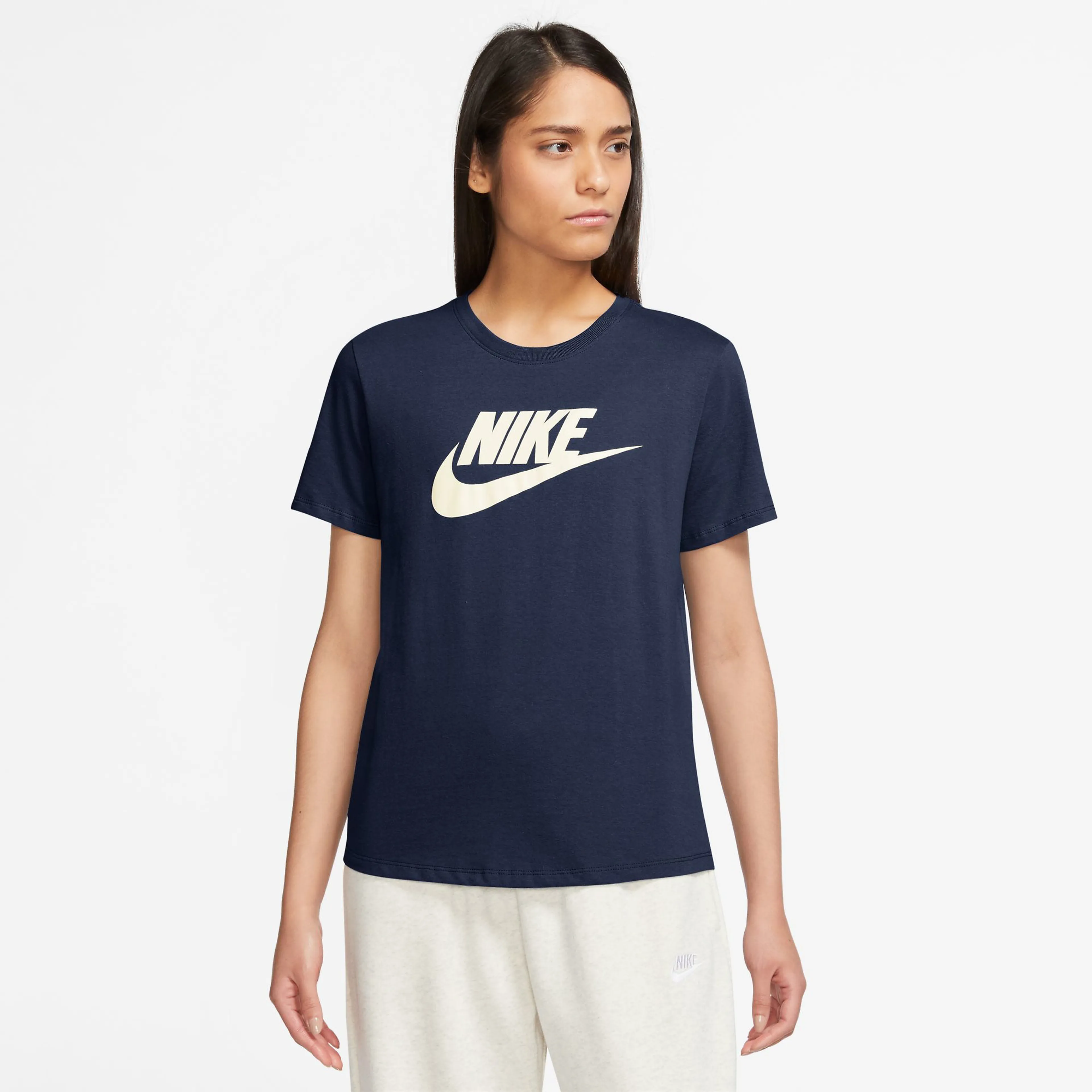 Sportswear Essentials t-skjorte dame