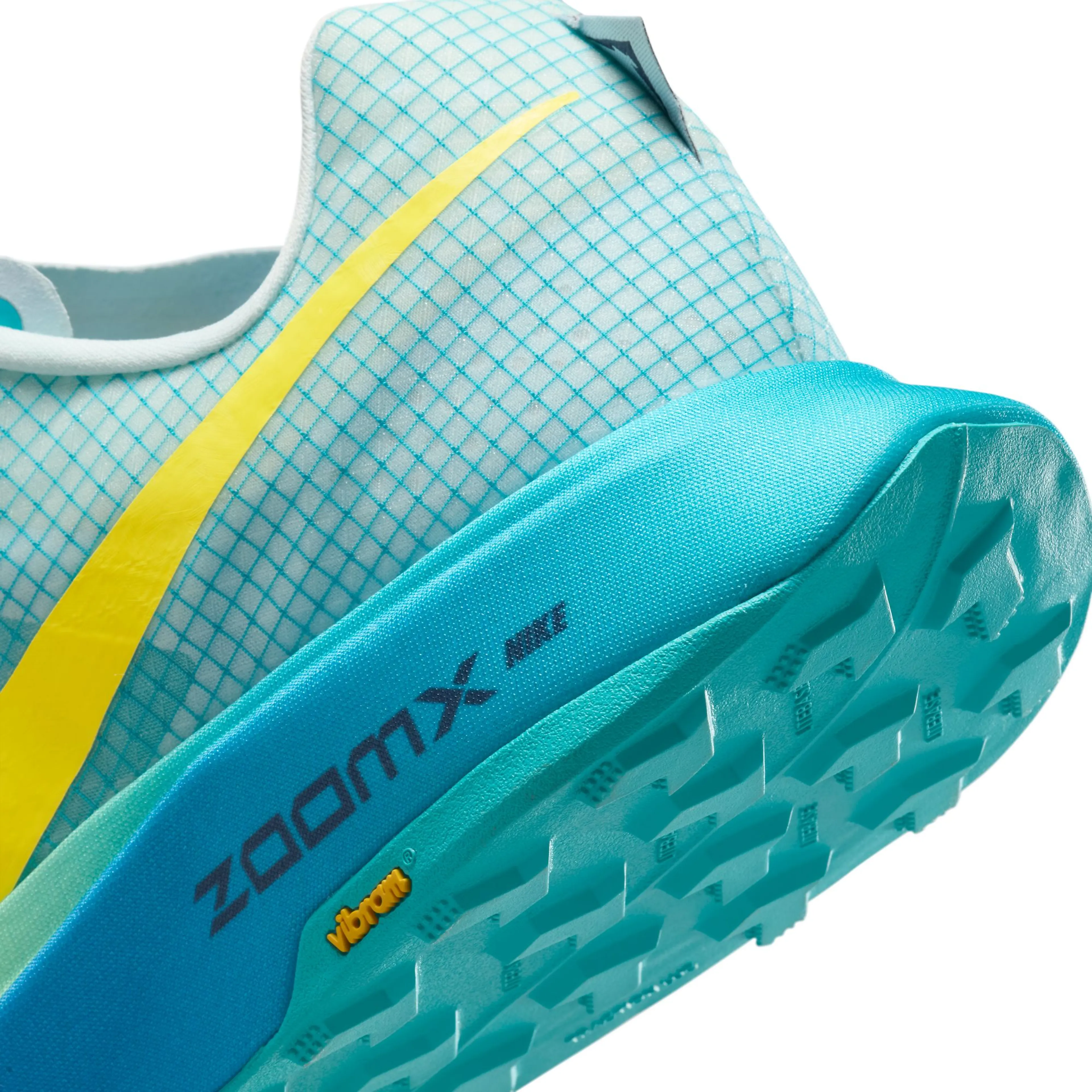 ZOOMX M ULTRAFLY TRAIL