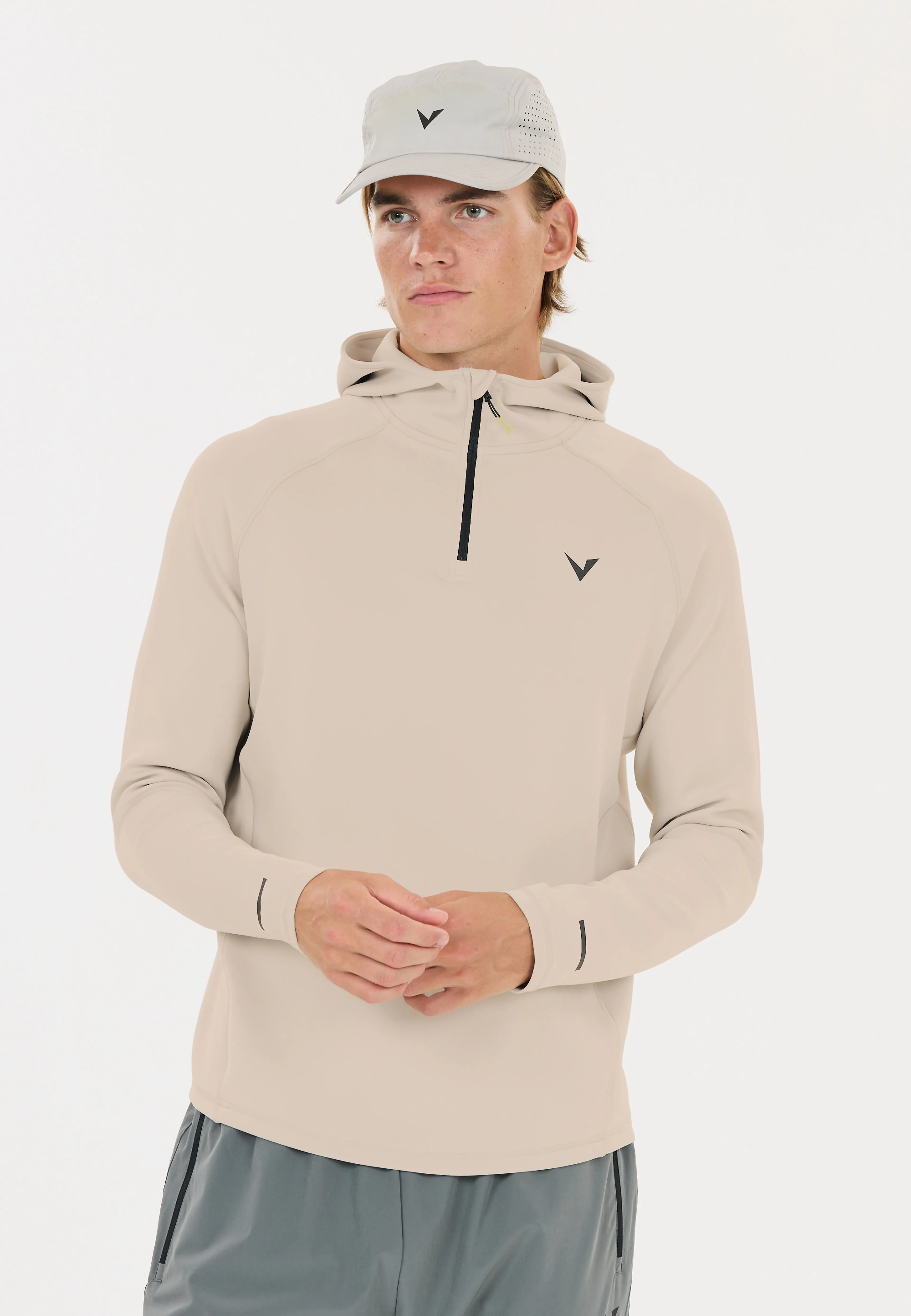 Allister M Midlayer