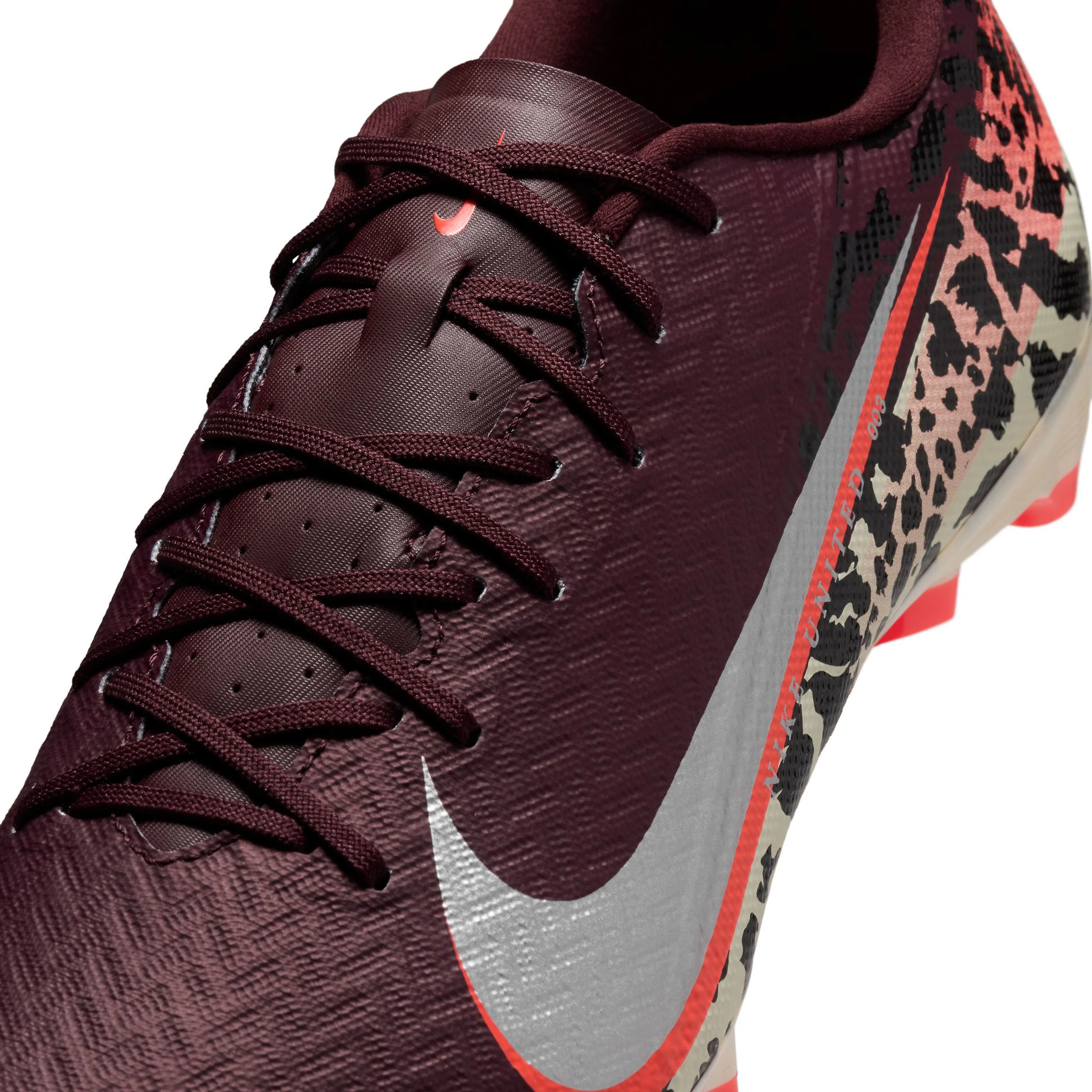 United Mercurial Vapor 16 Academy Multi-Ground Low-Top fotballsko