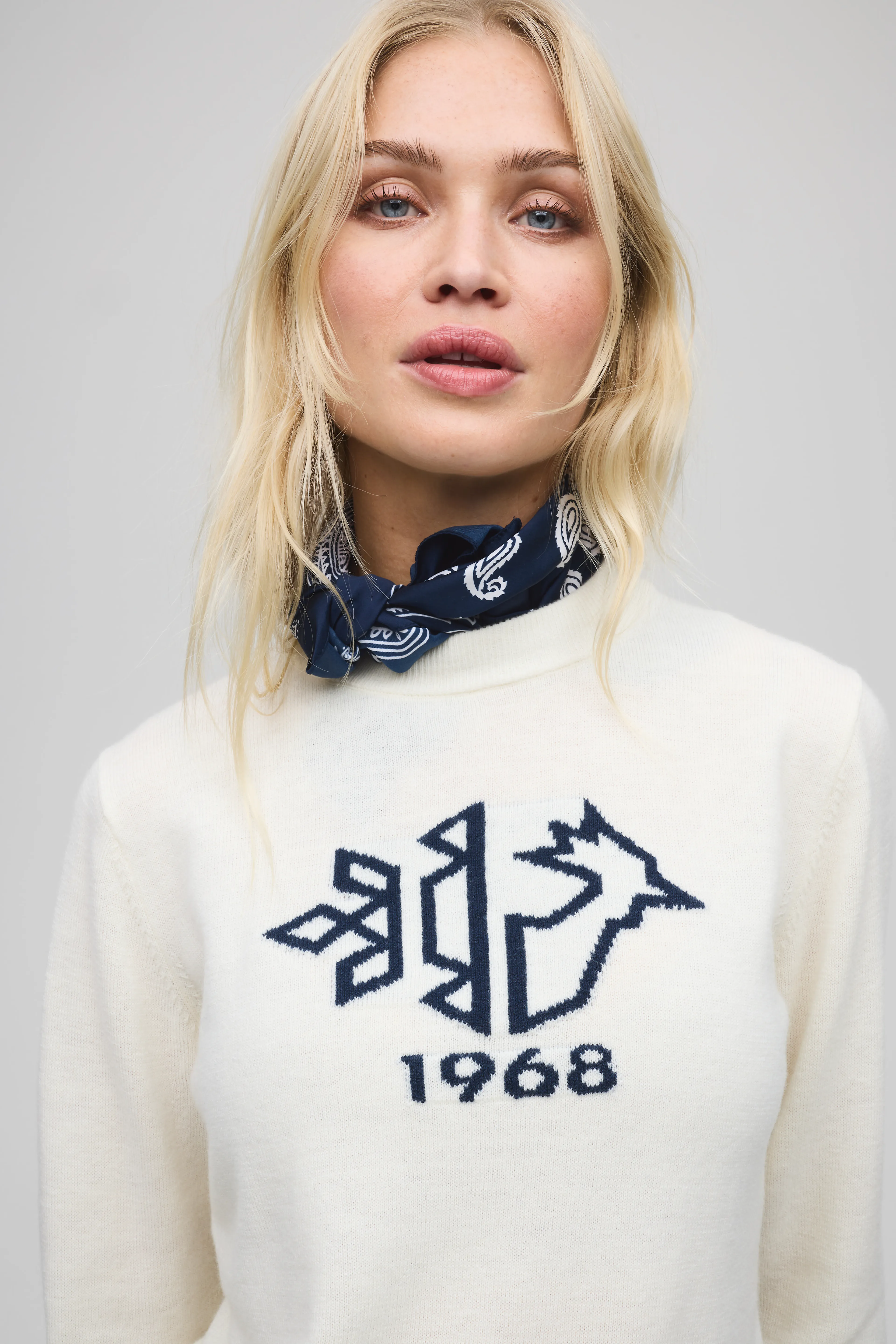 Emilie ski crew W