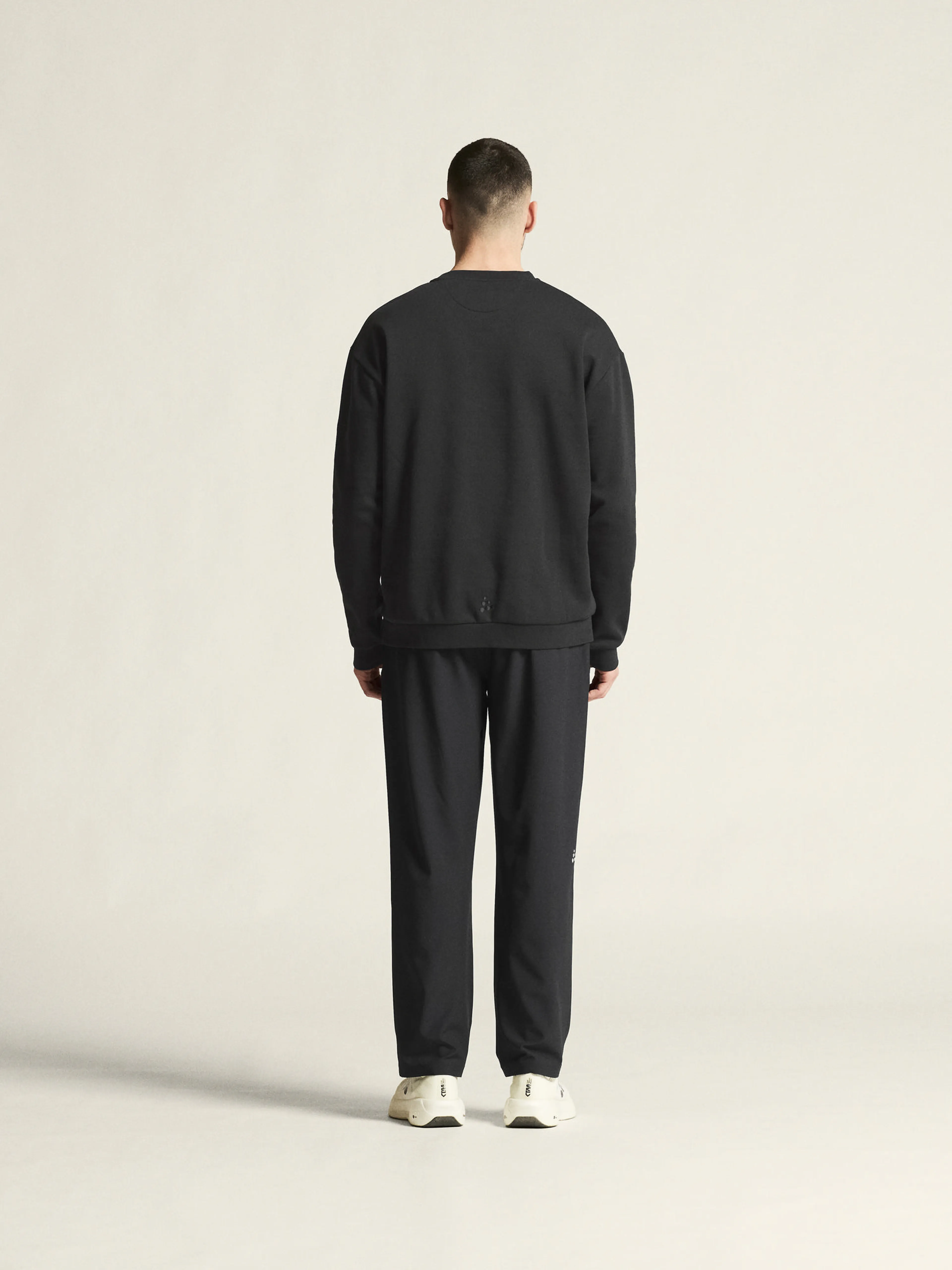 Community 2.0 R Neck M Community 2.0 R Neck M