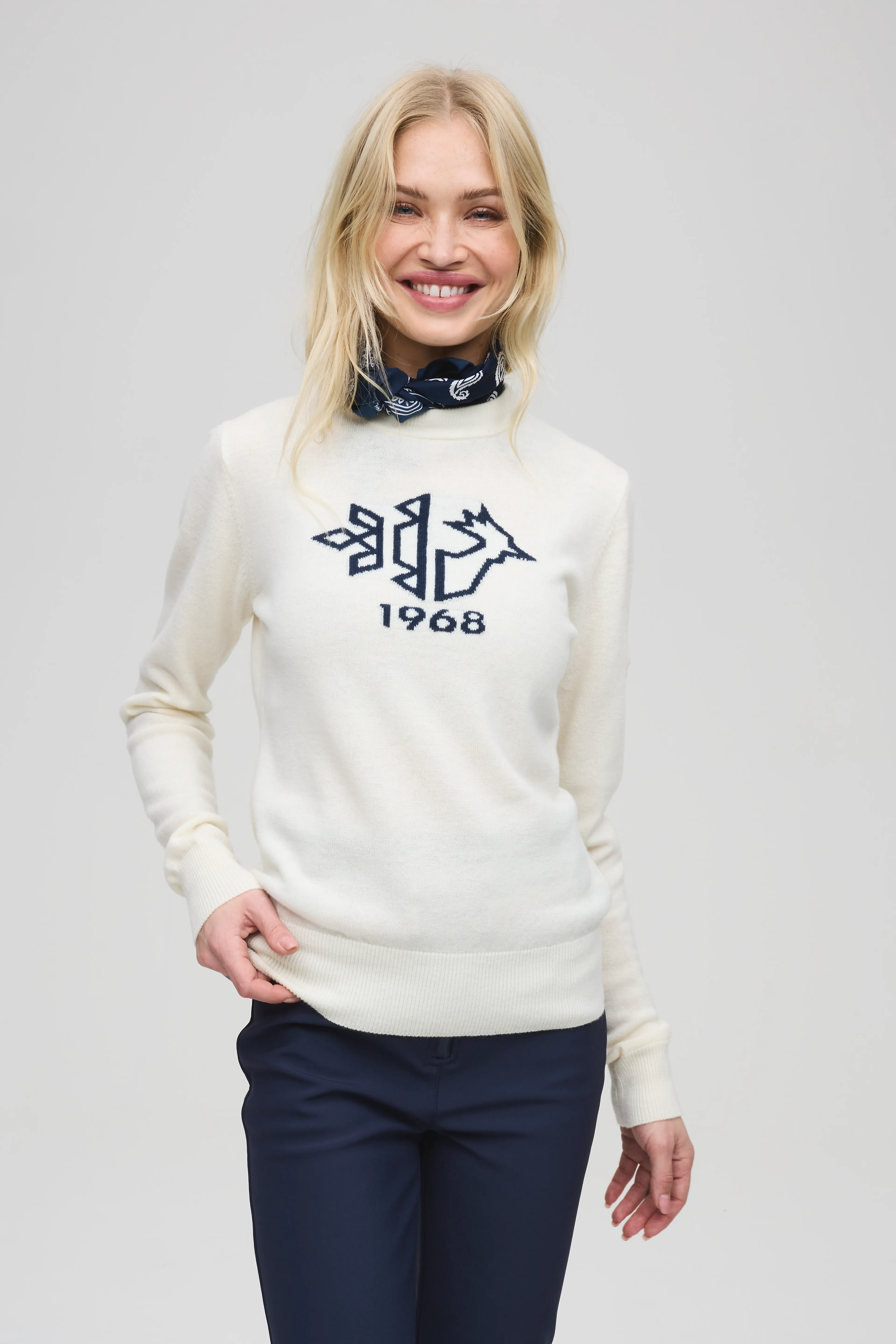 Emilie ski crew W