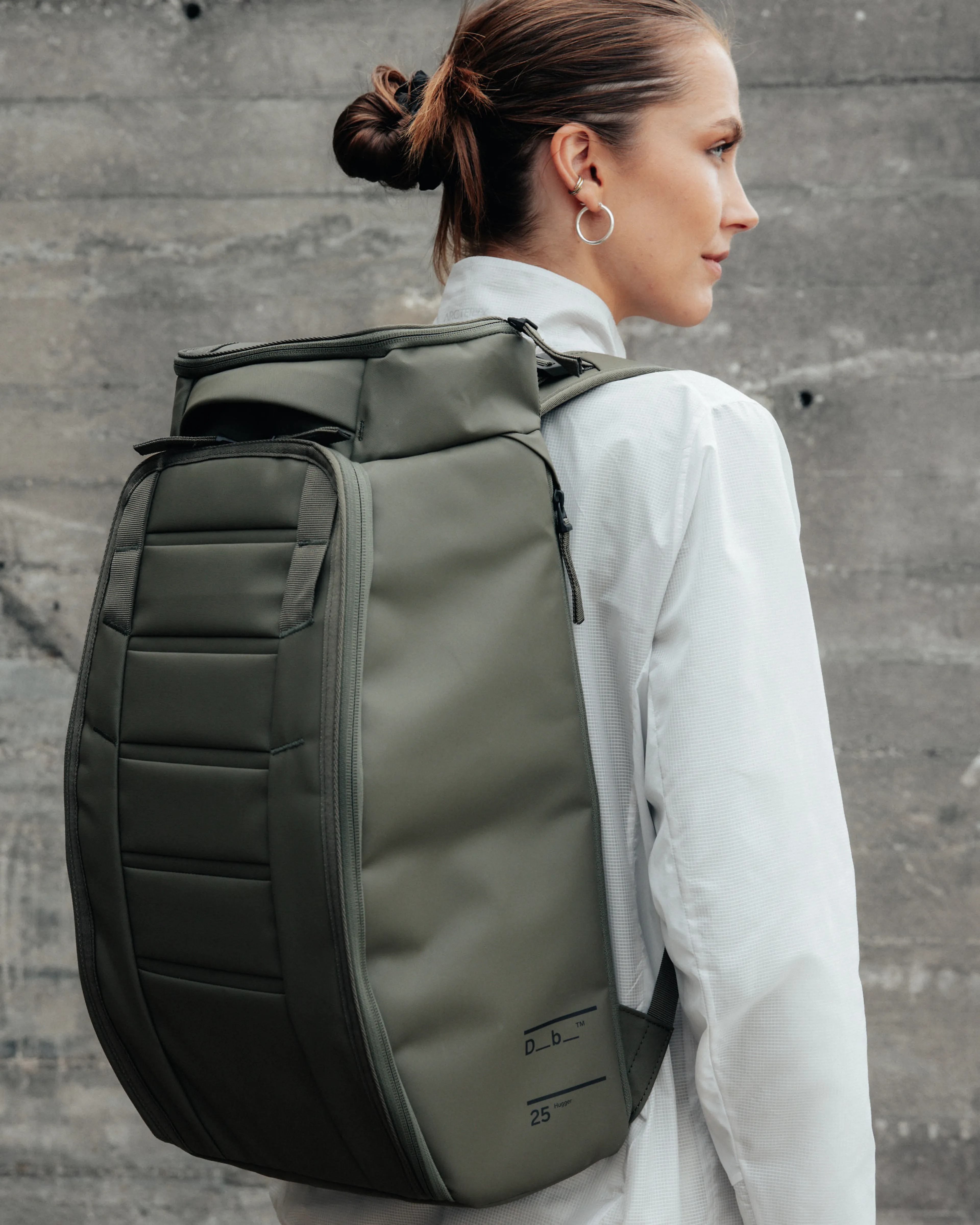 Hugger Backpack 25L