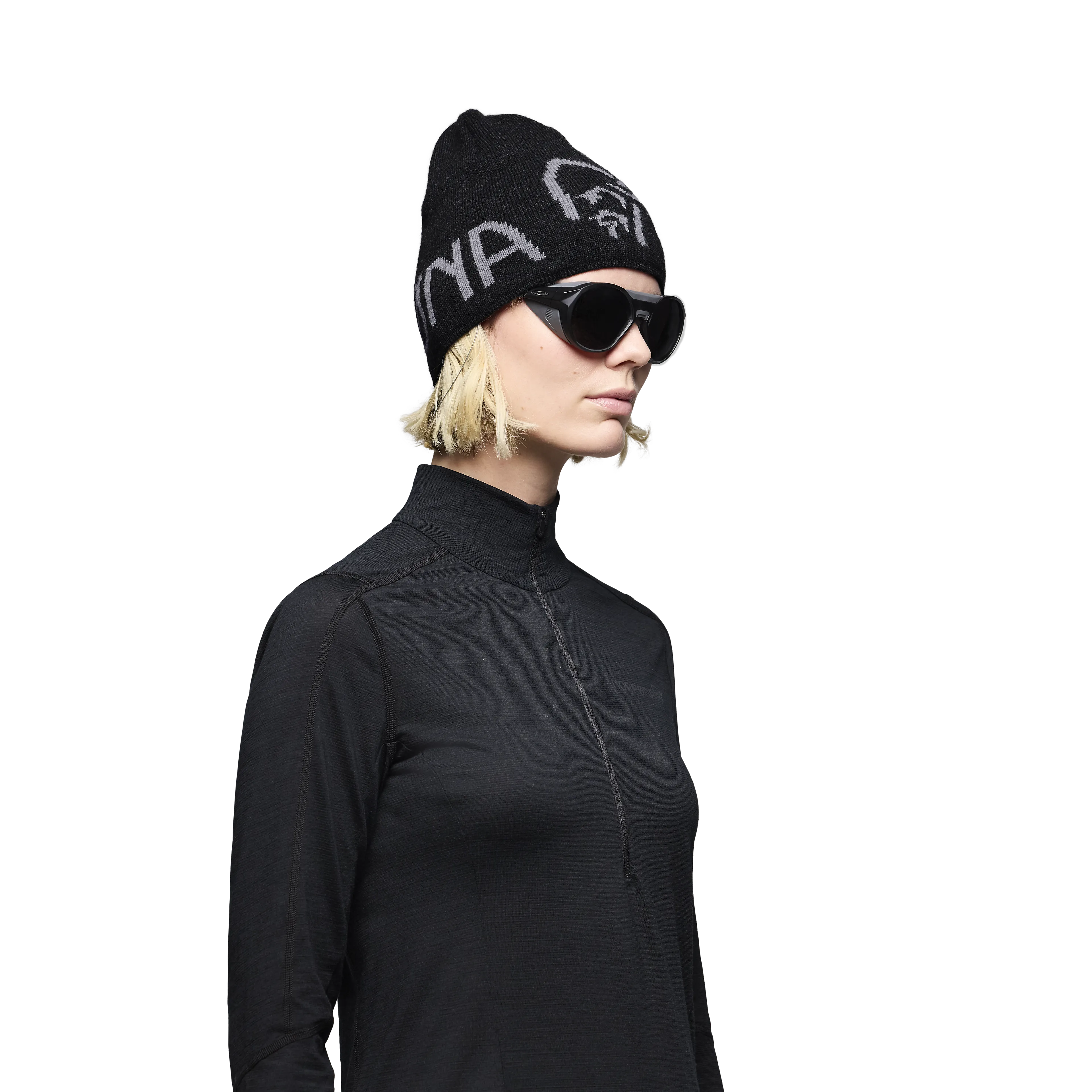 /29 mid merinoUll logo Beanie