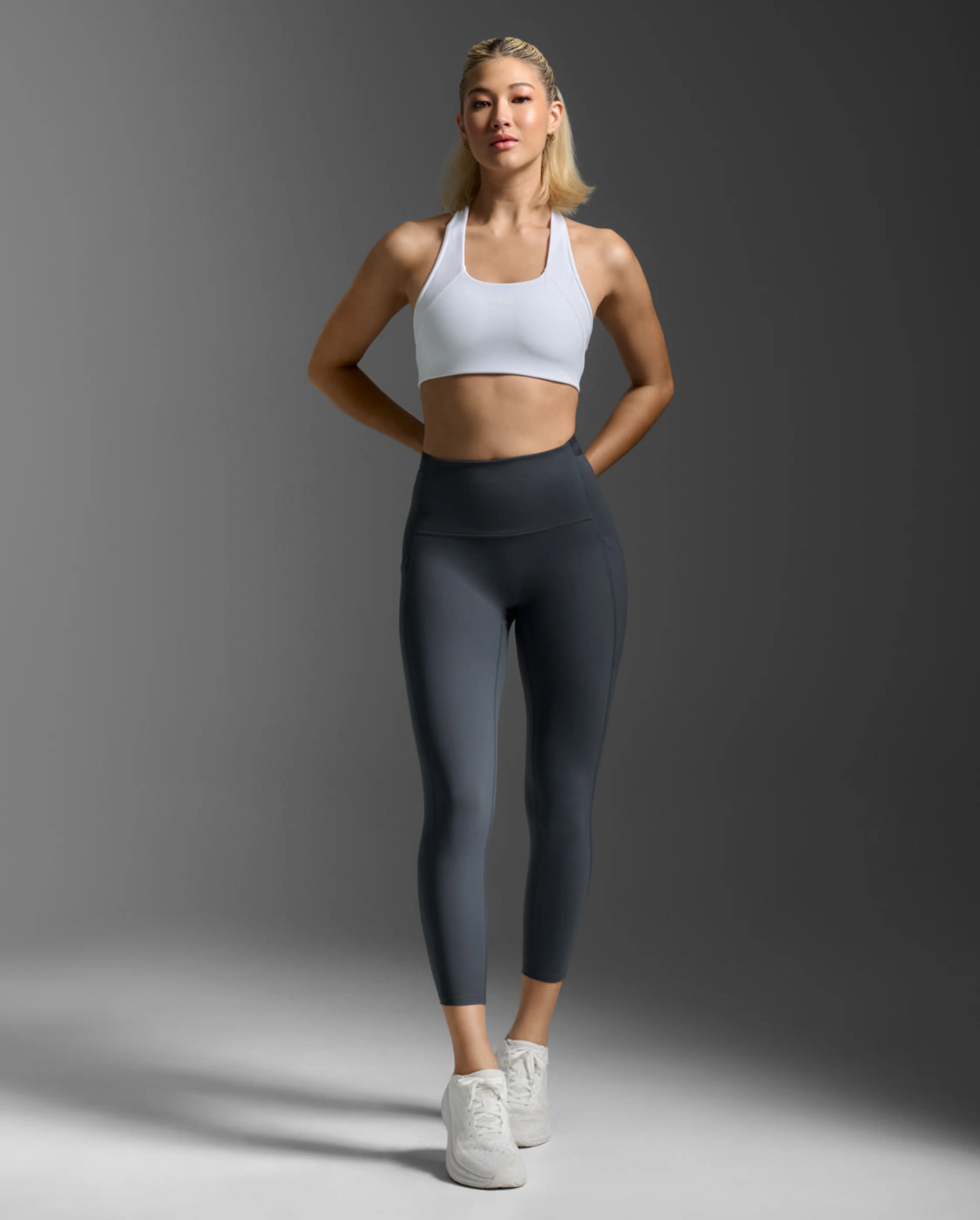 FORM RACERBACK MEDIUM IMPACT BRA
