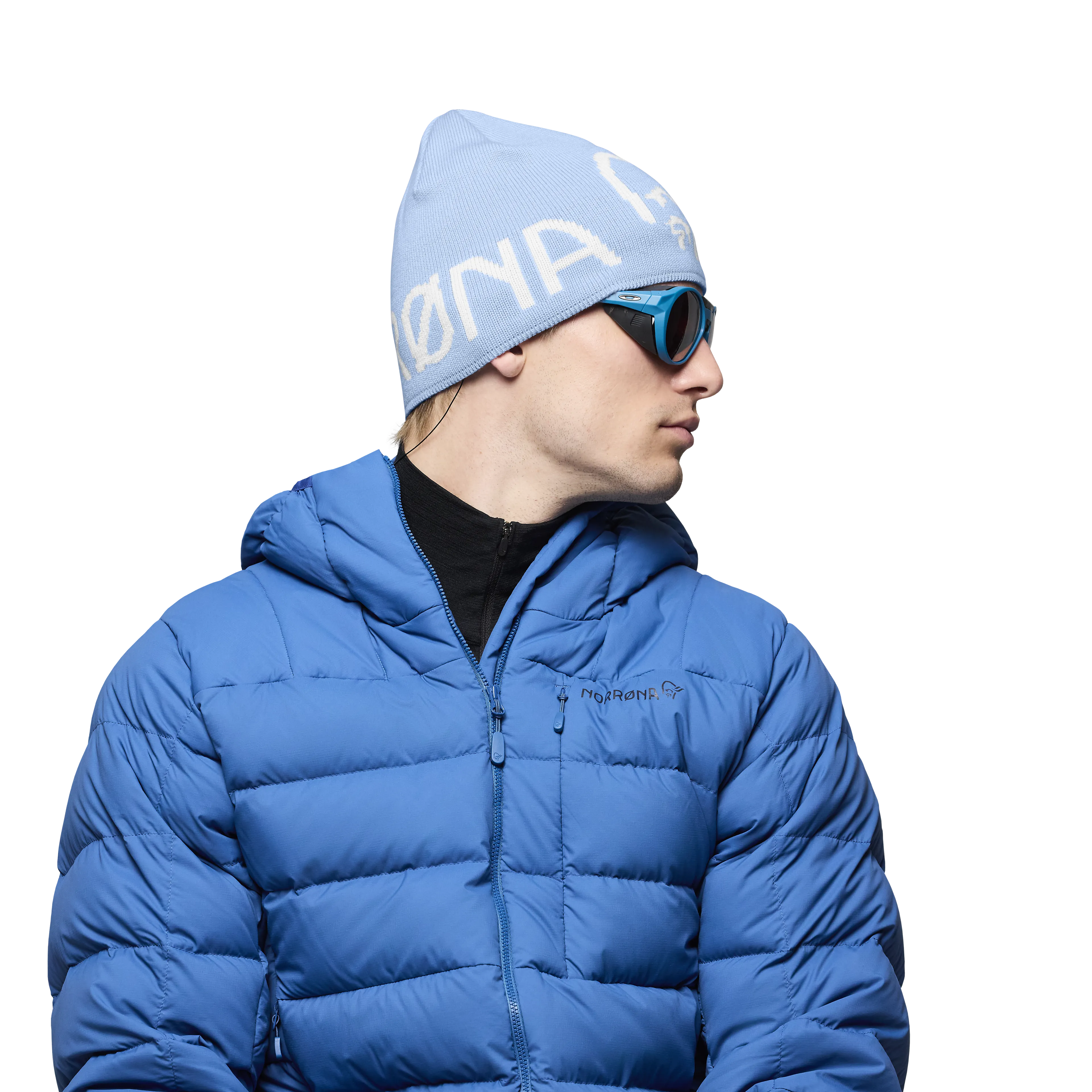 /29 mid merinoUll logo Beanie