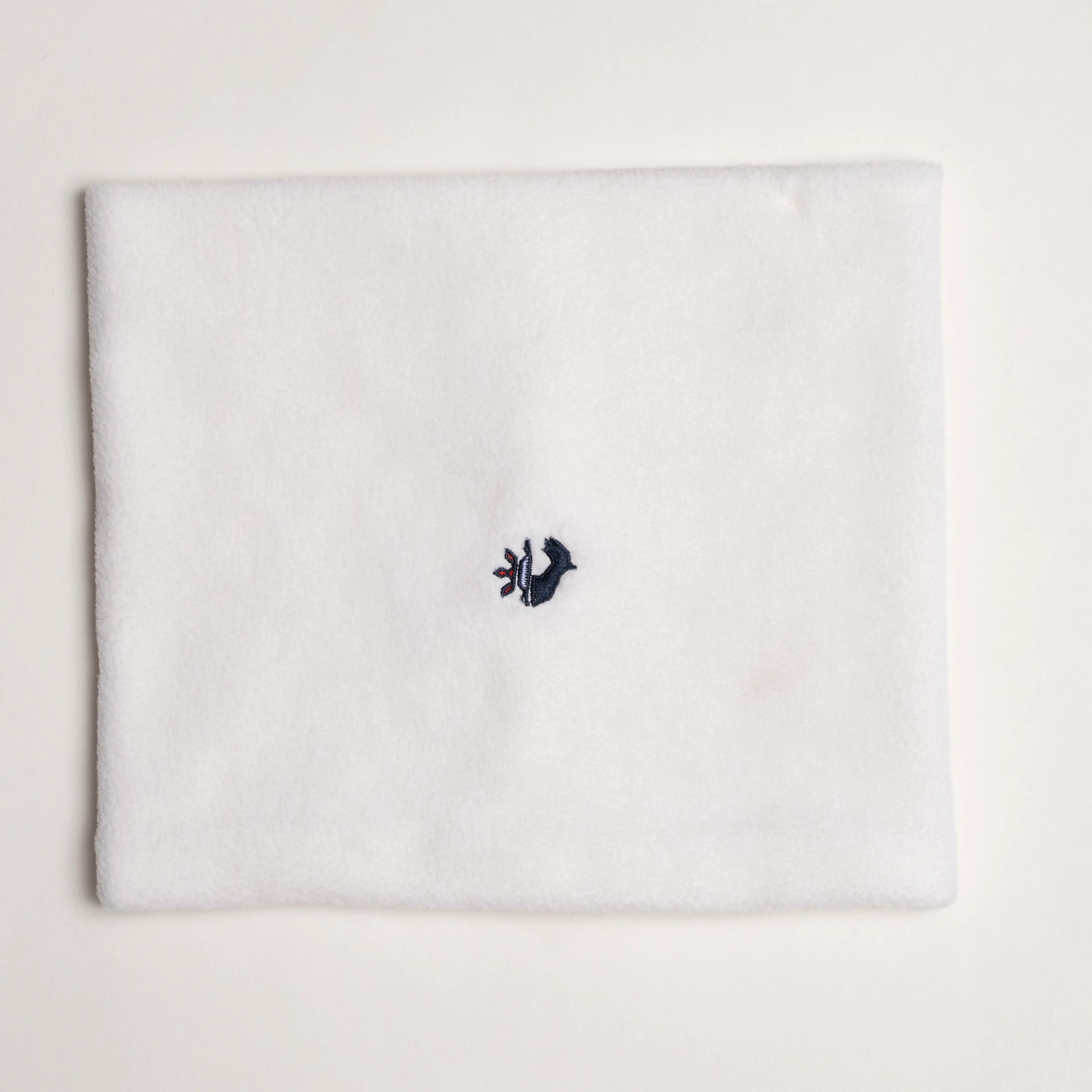 011/white