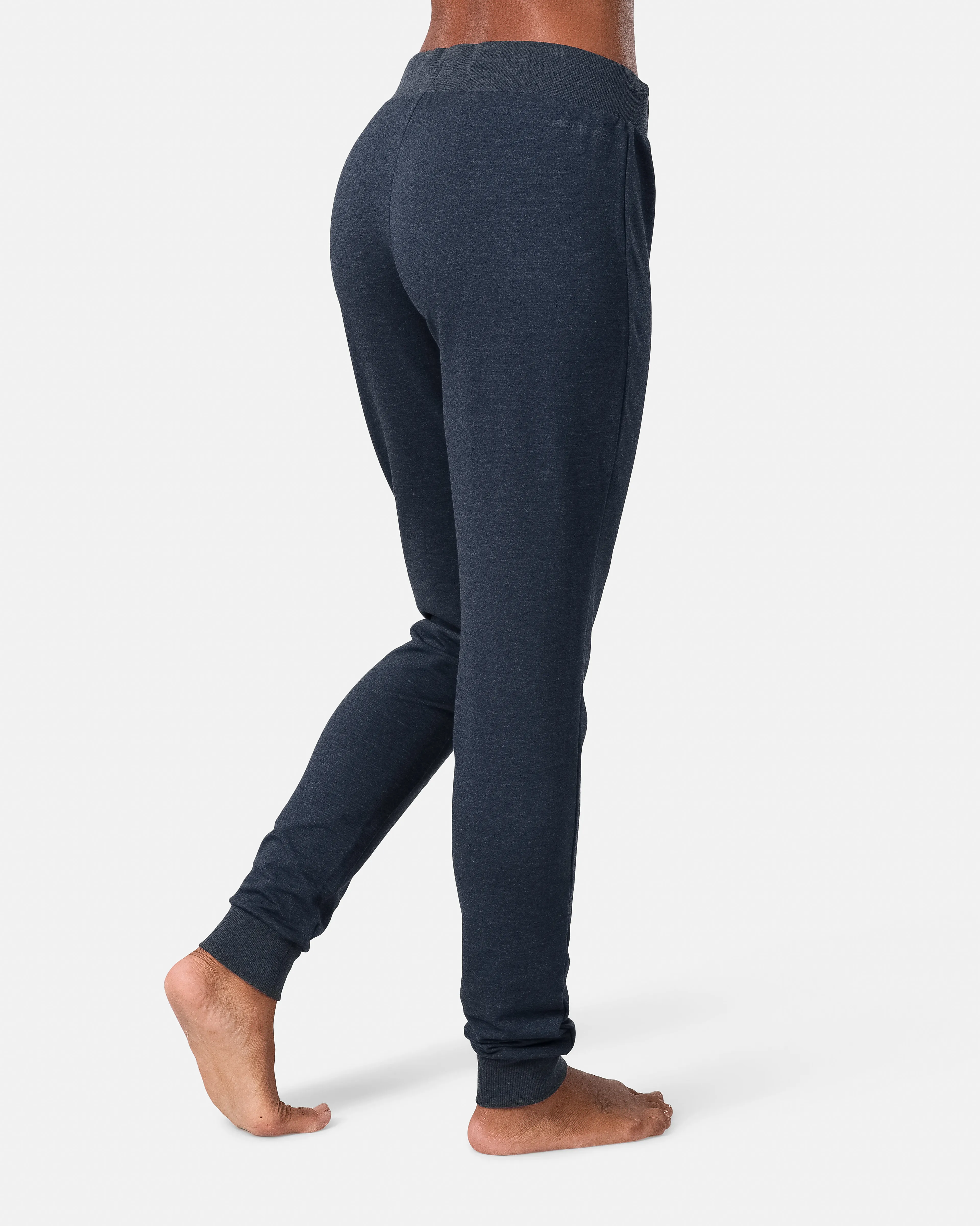 KARI PANT KARI PANT