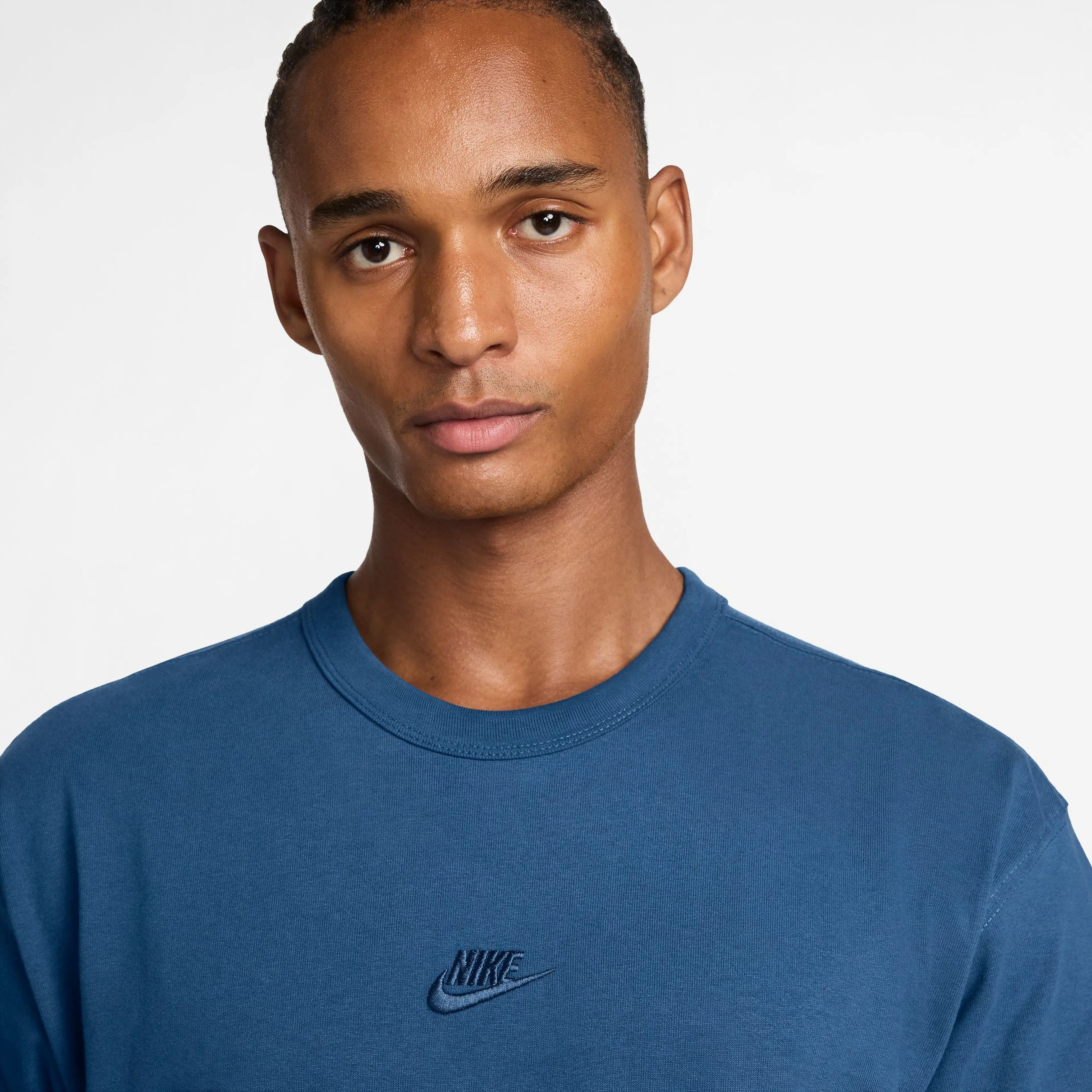 Sportswear Premium Essentials Men's T-Shirt