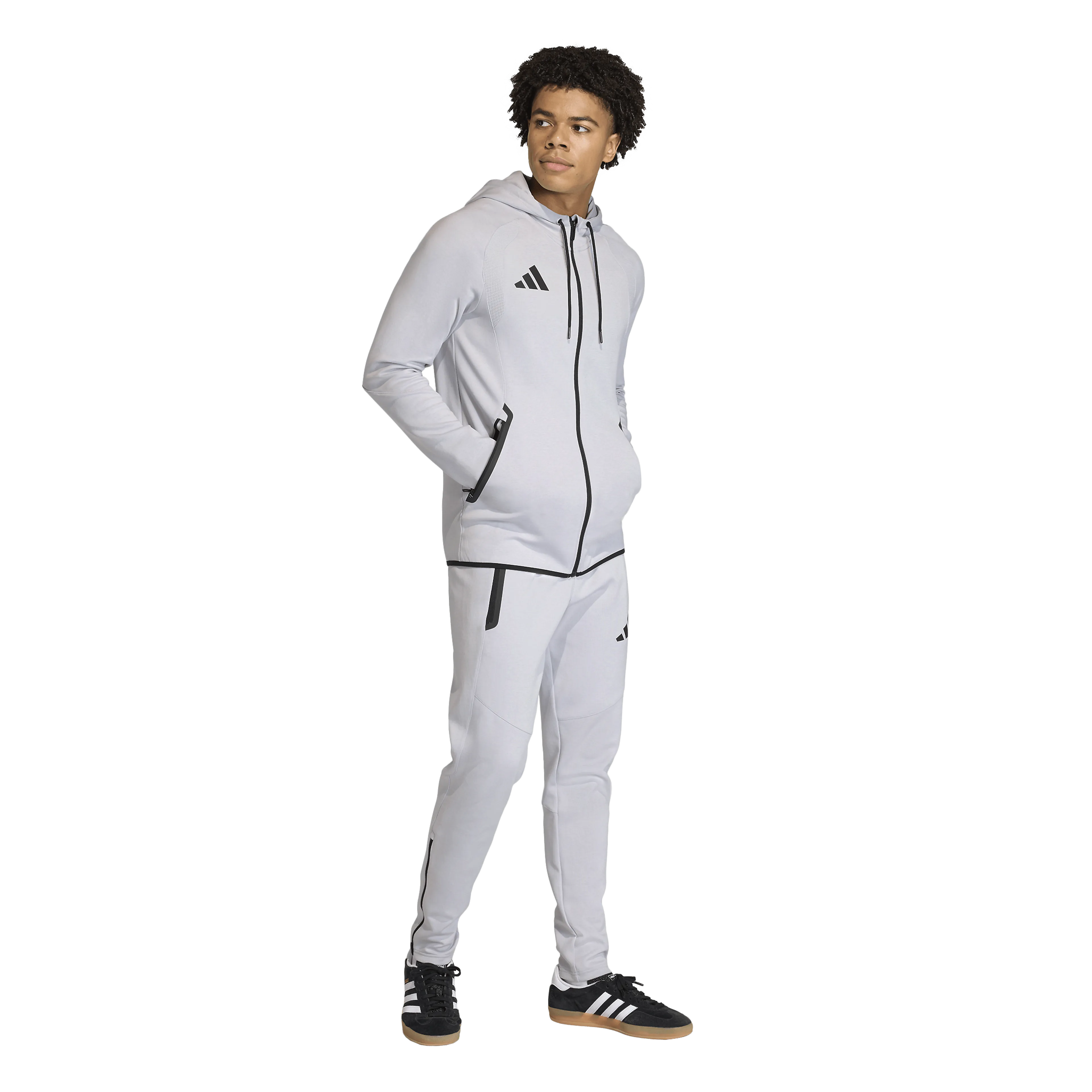 TIRO TRAVEL SWEAT HOODIE  