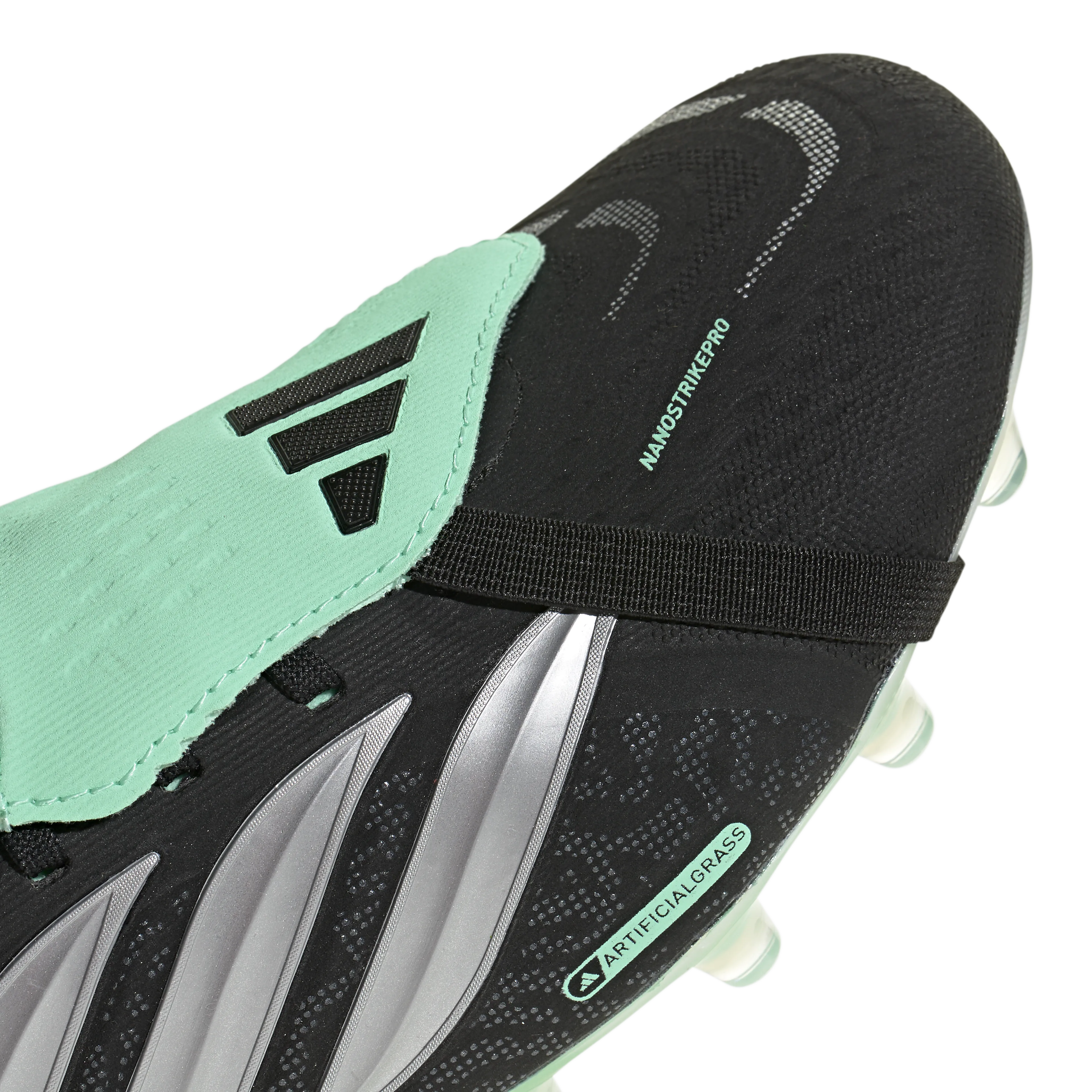 PREDATOR PRO Fold-Over Tongue Artificial Ground Fotballsko Kunstgress