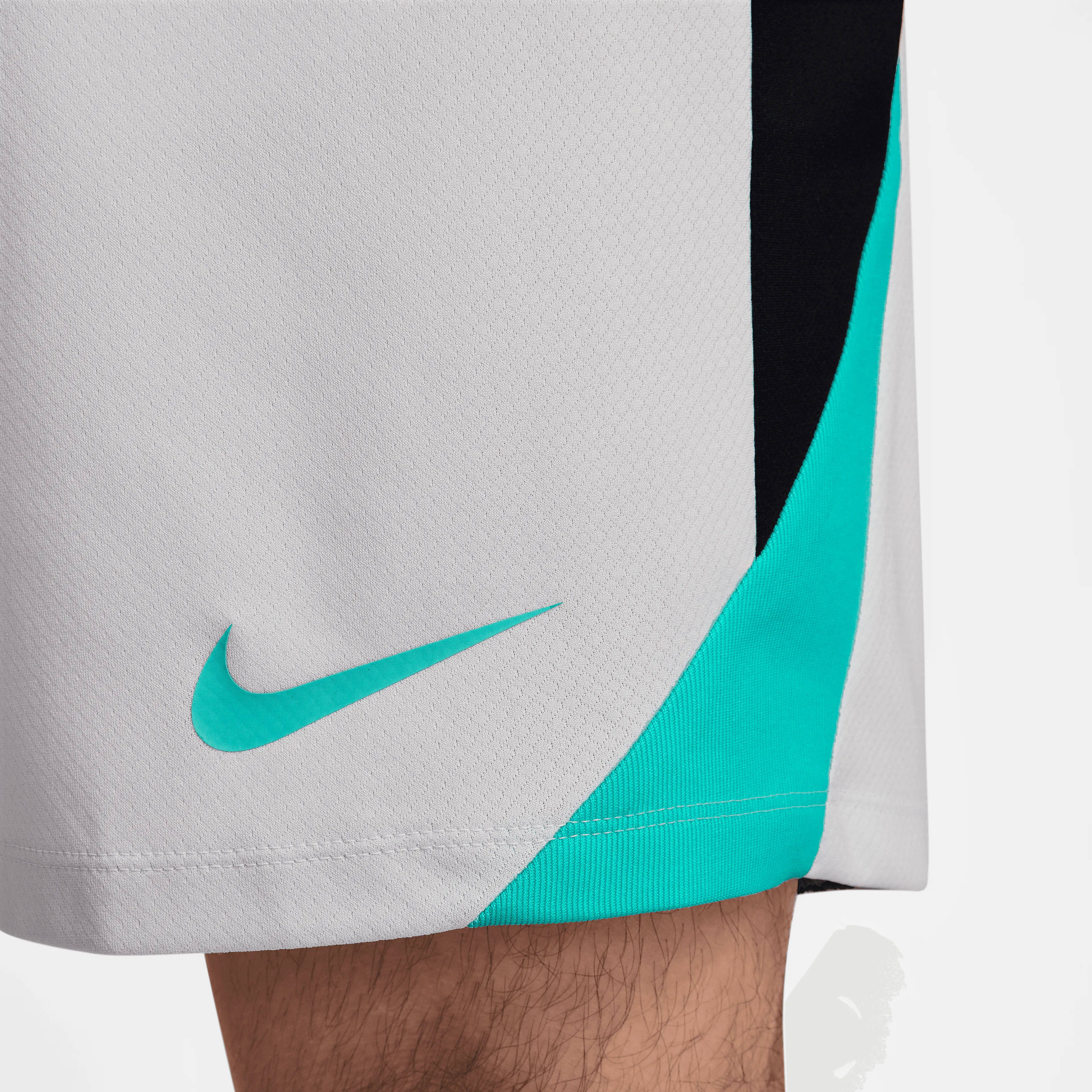 Strike Dri-FIT Global shorts herre