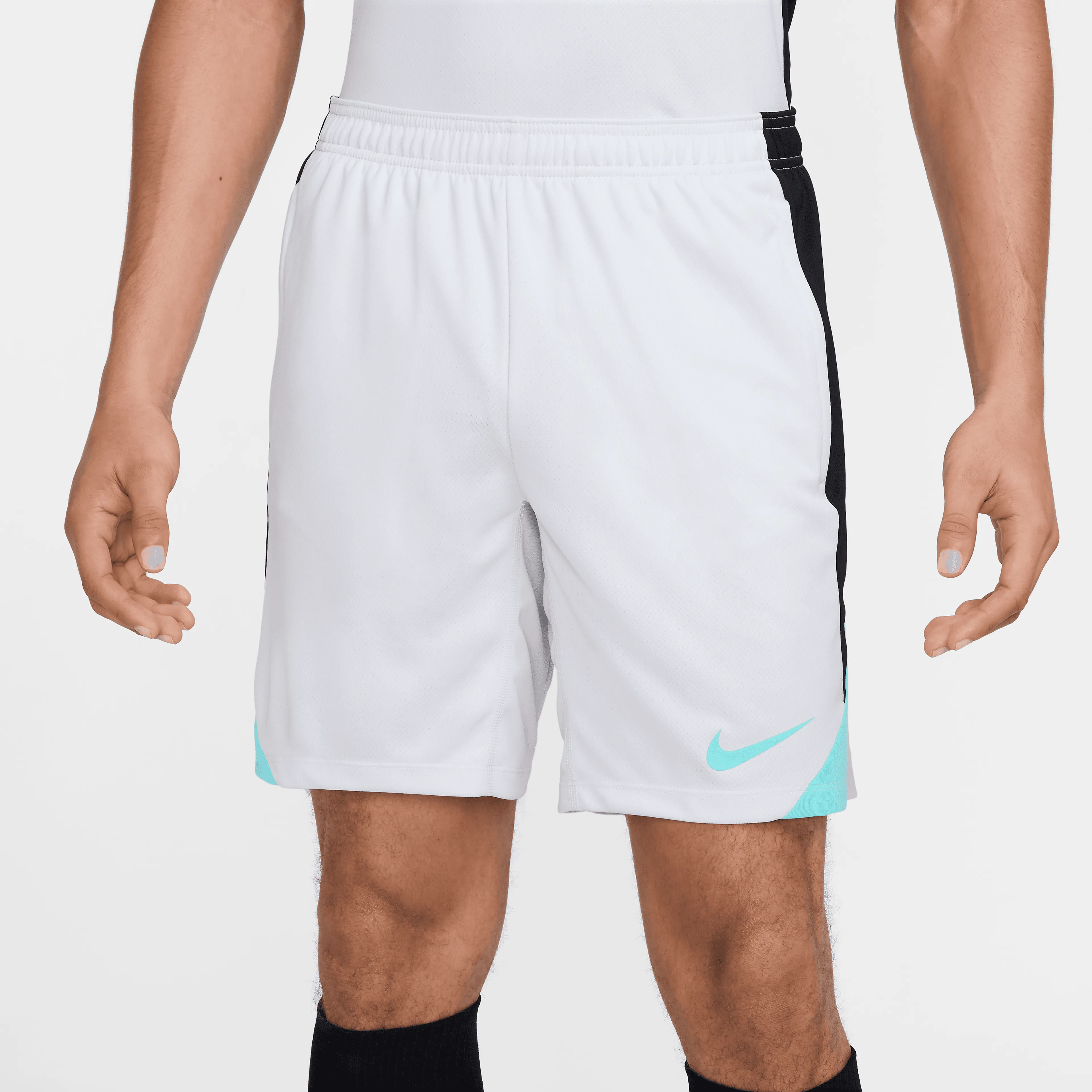 Strike Dri-FIT Global shorts herre