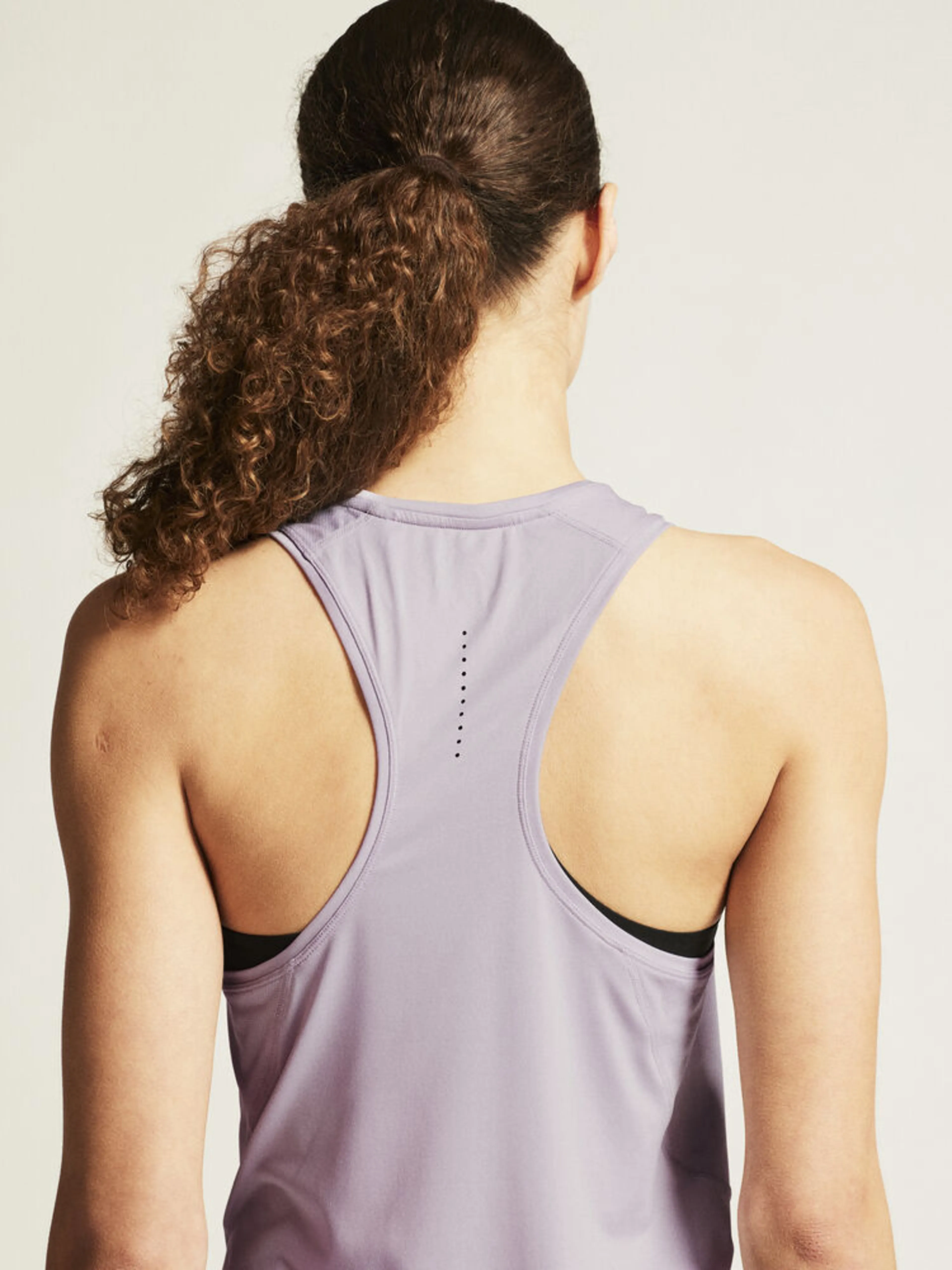Adv Essence Singlet 2 W