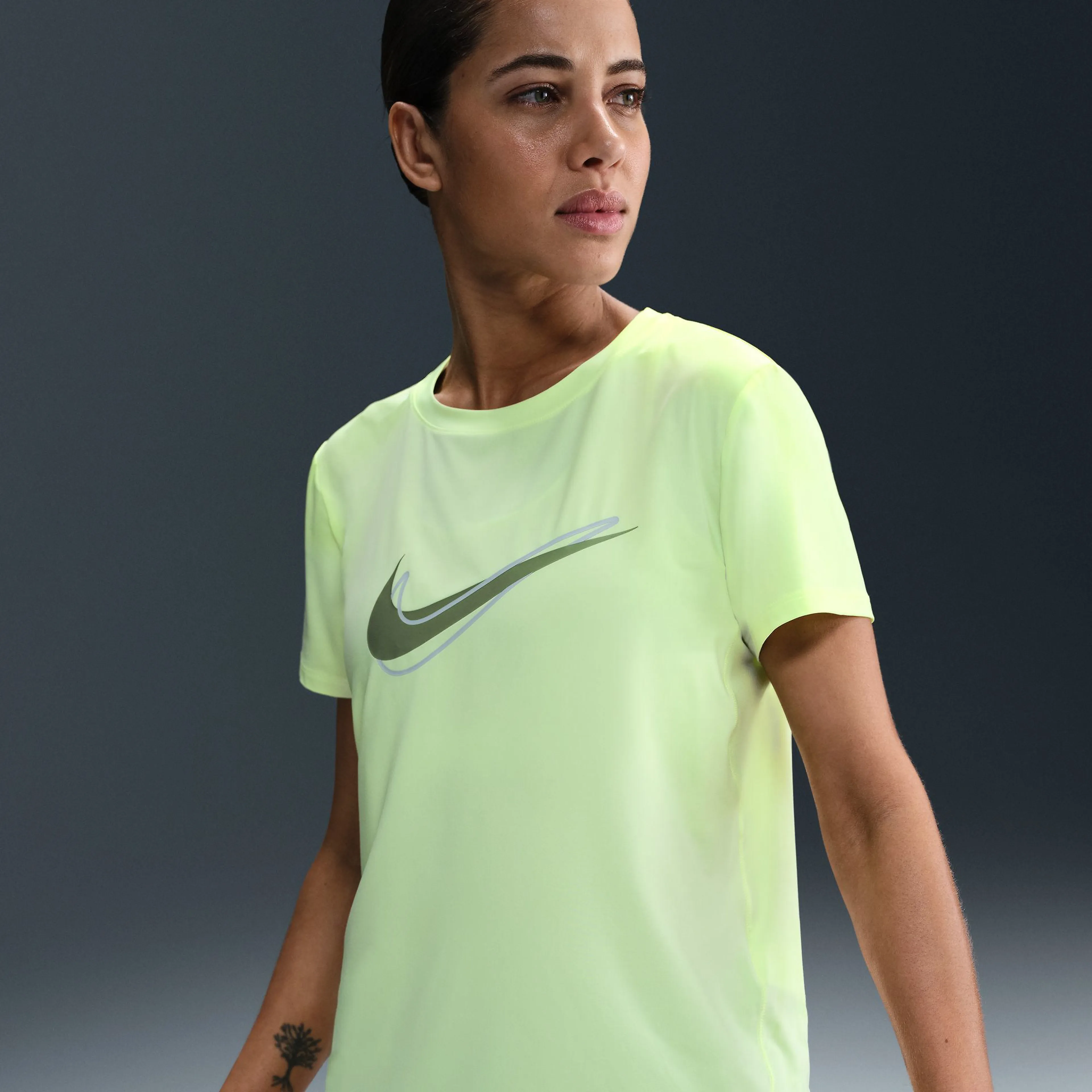 One Swoosh Women's Dri-FIT Short-Sleeve Running Top