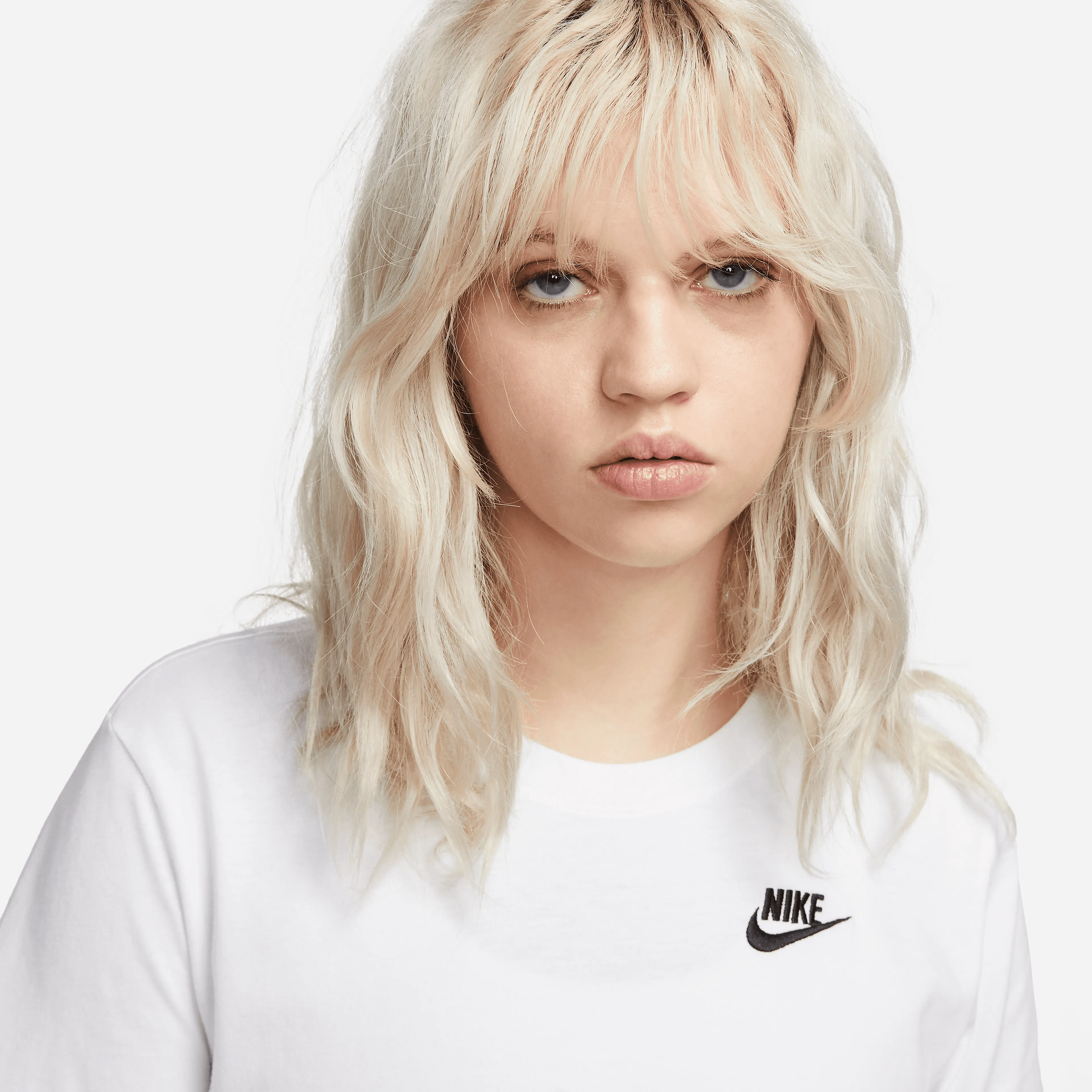 Sportswear Club Essentials t-skjorte dame Sportswear Club Essentials t-skjorte dame